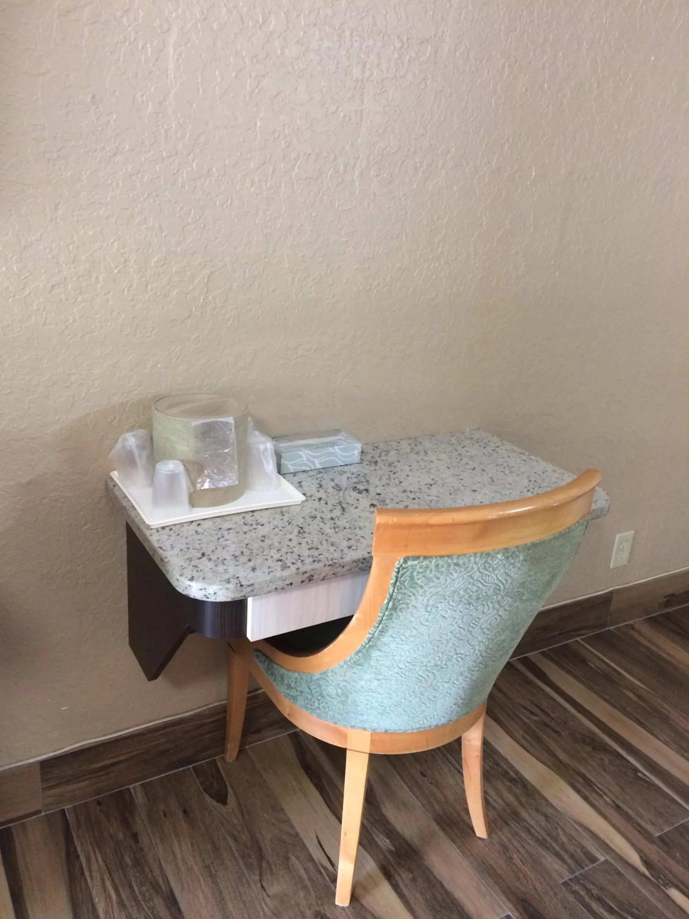 Decorative detail in Budget Inn of Avon Park