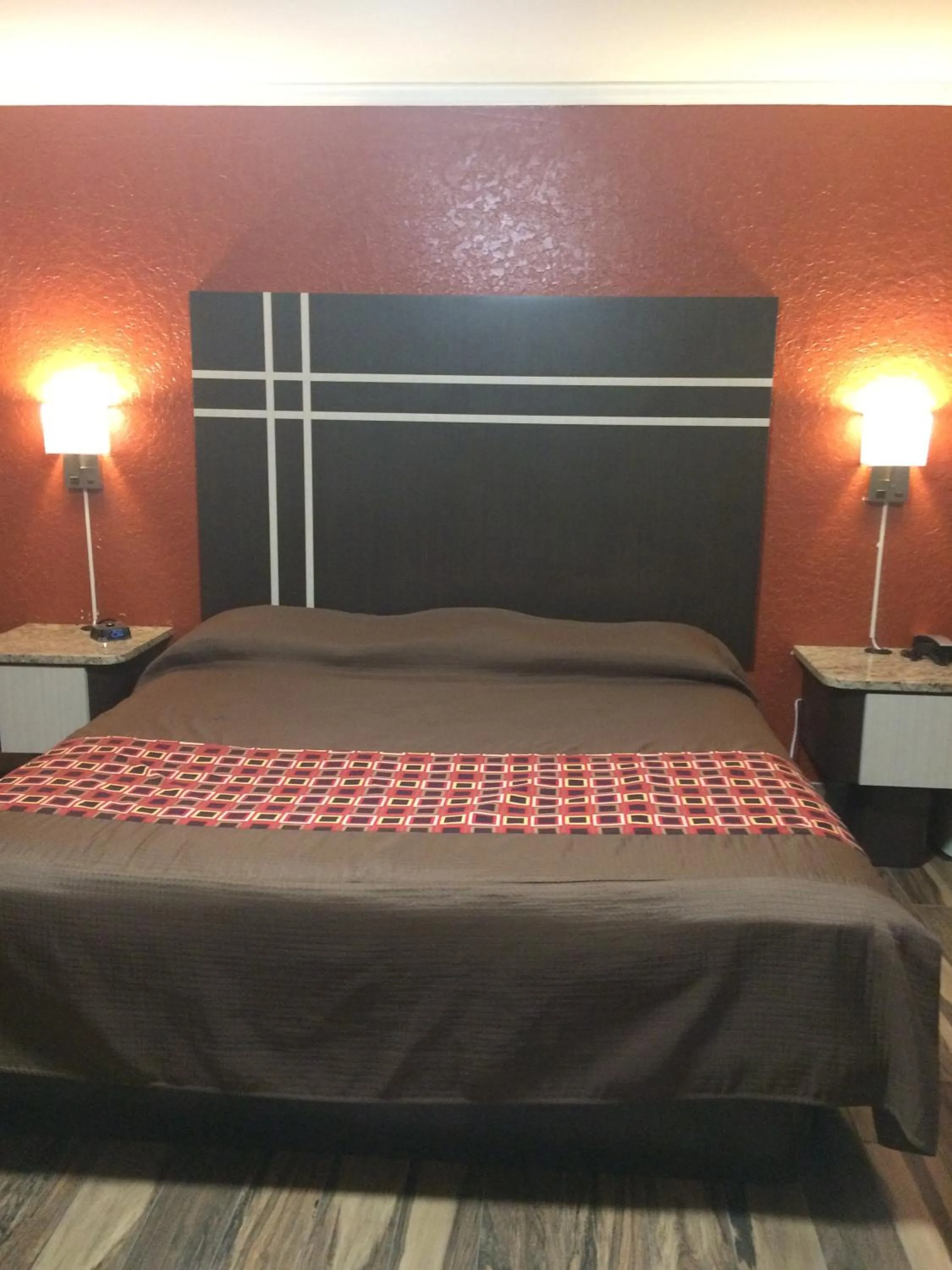 Bed in Budget Inn of Avon Park