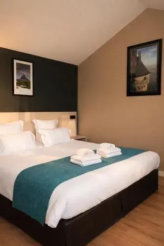 Double or Twin Room in Les Treize Assiettes - Hôtel & Restaurant Double or Twin Room in Les Treize Assiettes - Hôtel & Restaurant