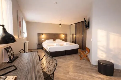 Les Treize Assiettes - Hôtel & Restaurant