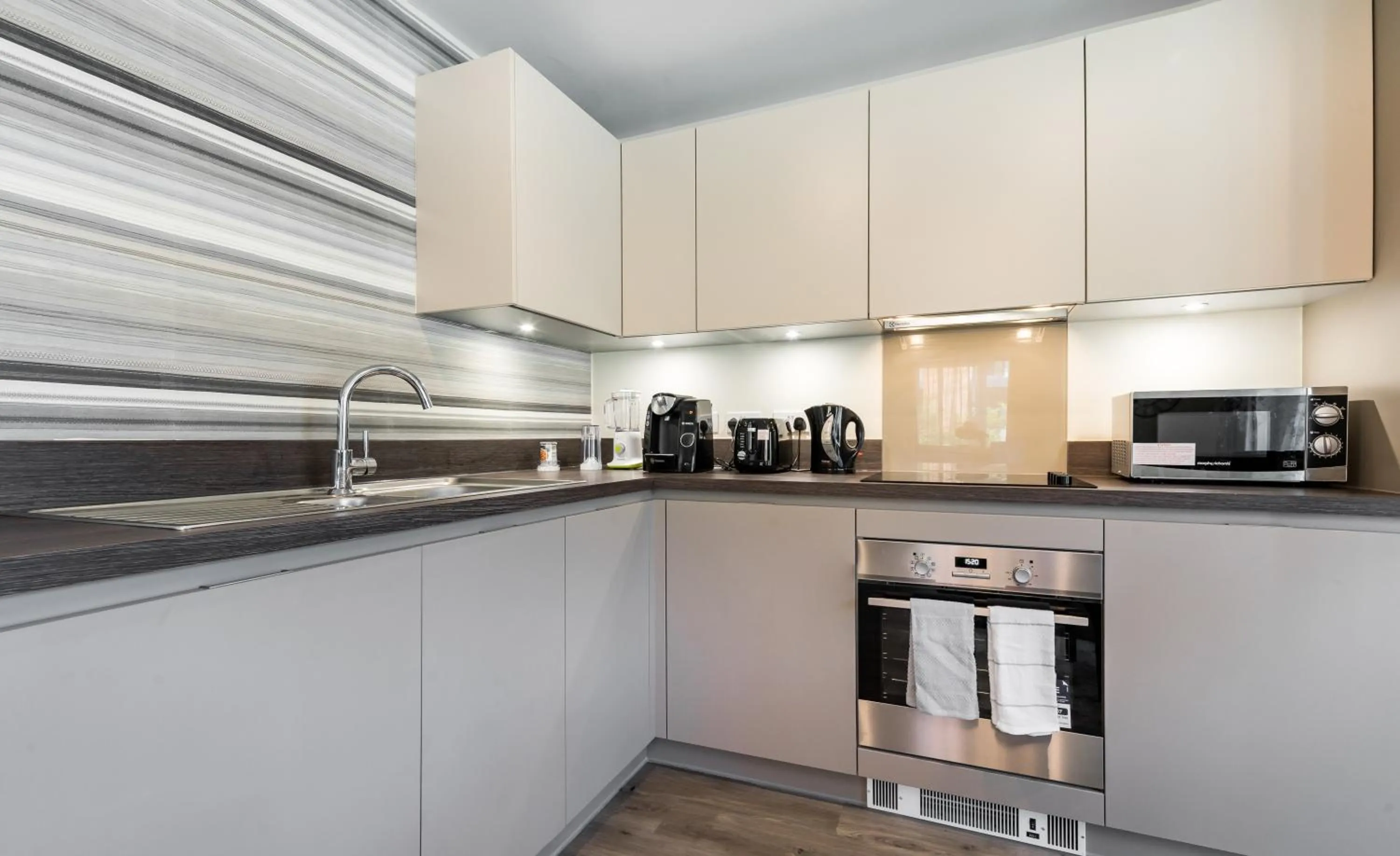 Kitchen or kitchenette in Fortified Luxury Apartment