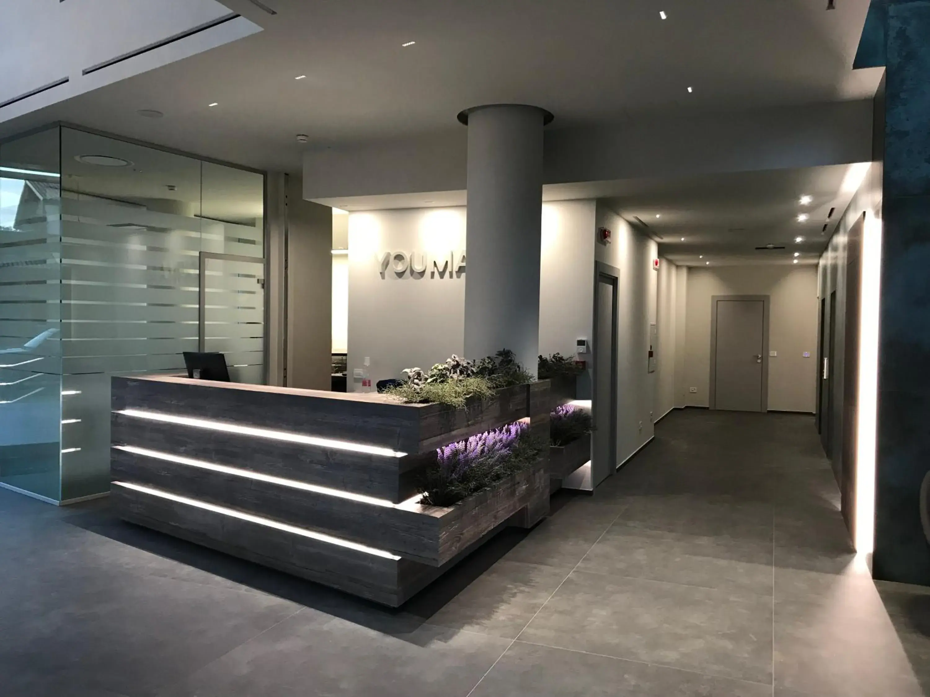 Lobby or reception in YOUMAMI Suite Hotel Wellness&Spa Lobby or reception in YOUMAMI Suite Hotel Wellness&Spa