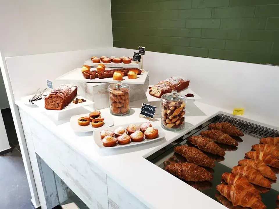 Breakfast in YOUMAMI Suite Hotel Wellness&Spa Breakfast in YOUMAMI Suite Hotel Wellness&Spa