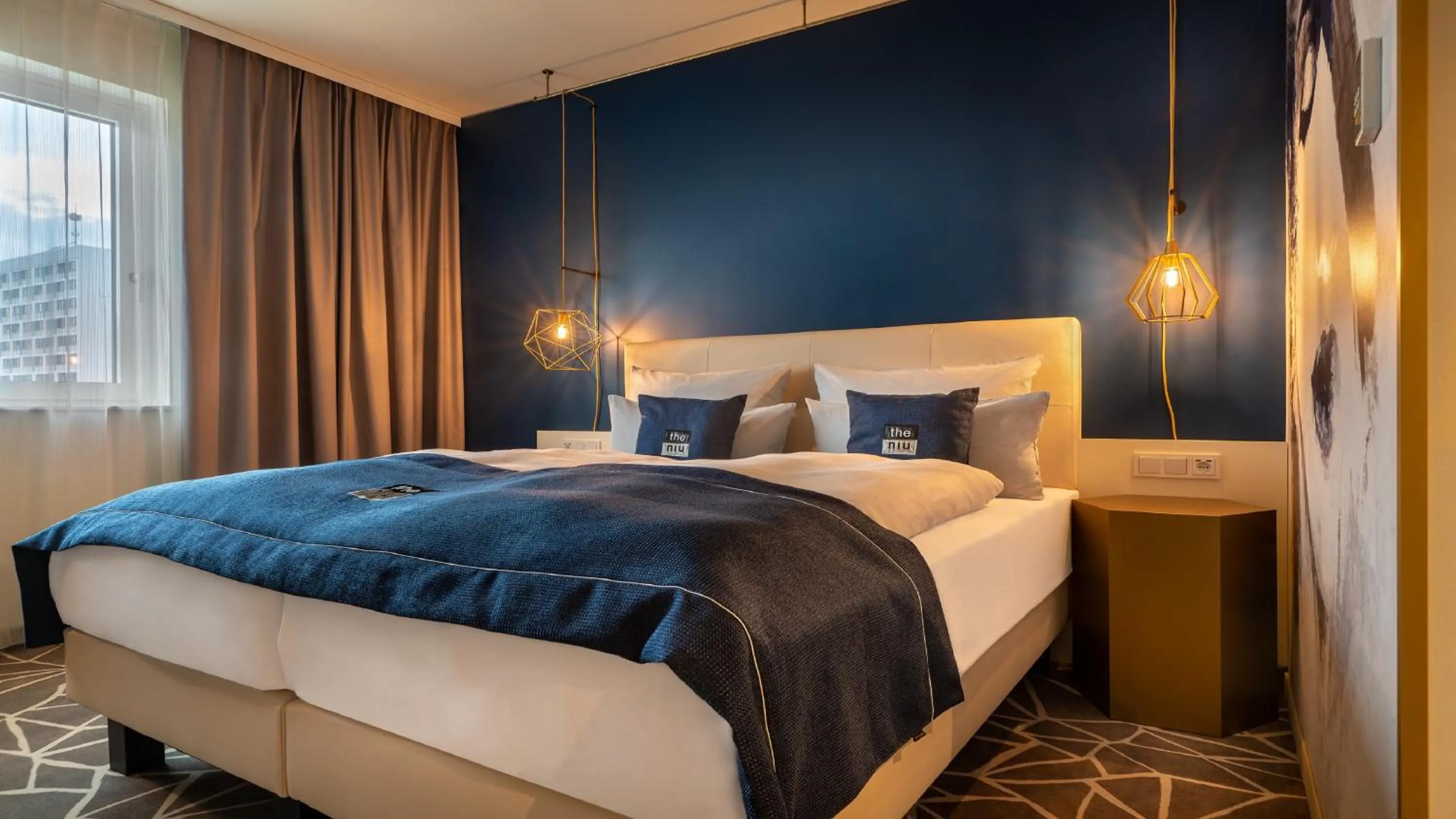 Photo of the whole room, Bed in Holiday Inn - the niu, Ridge Halle Central Station by IHG