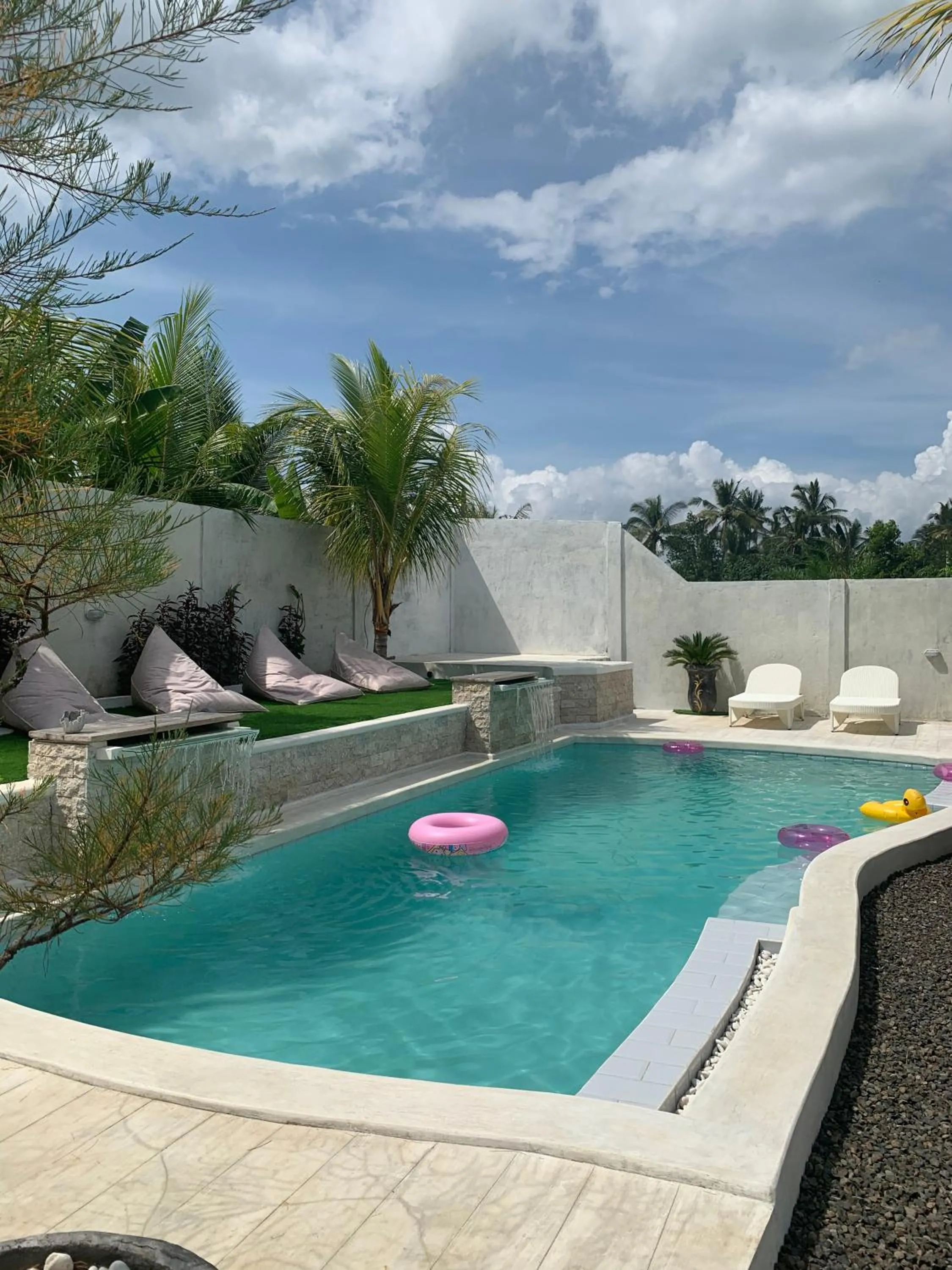 Kelapa Surf Villa