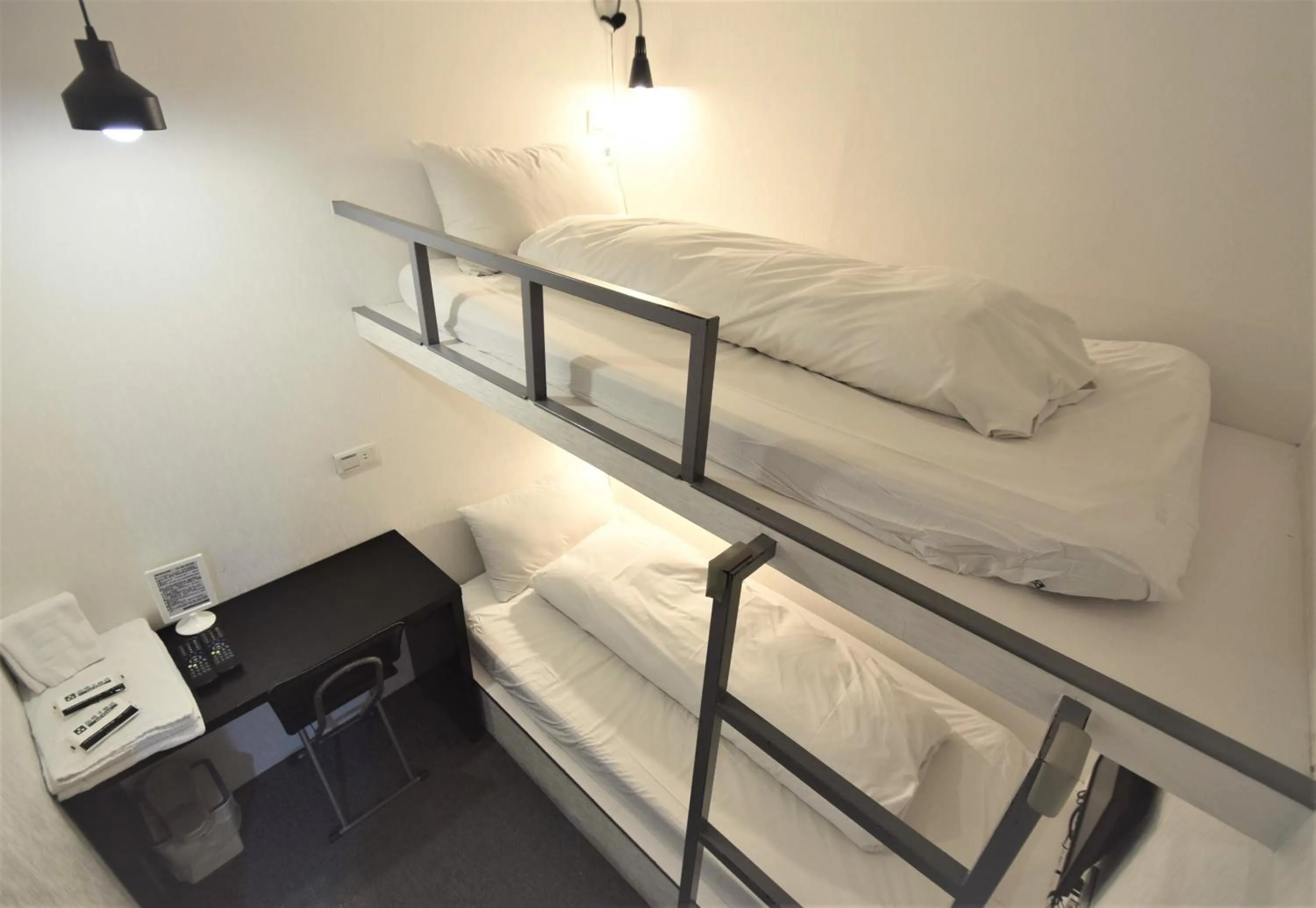 bunk bed, Bed in Inn Cube - Taipei Main Station