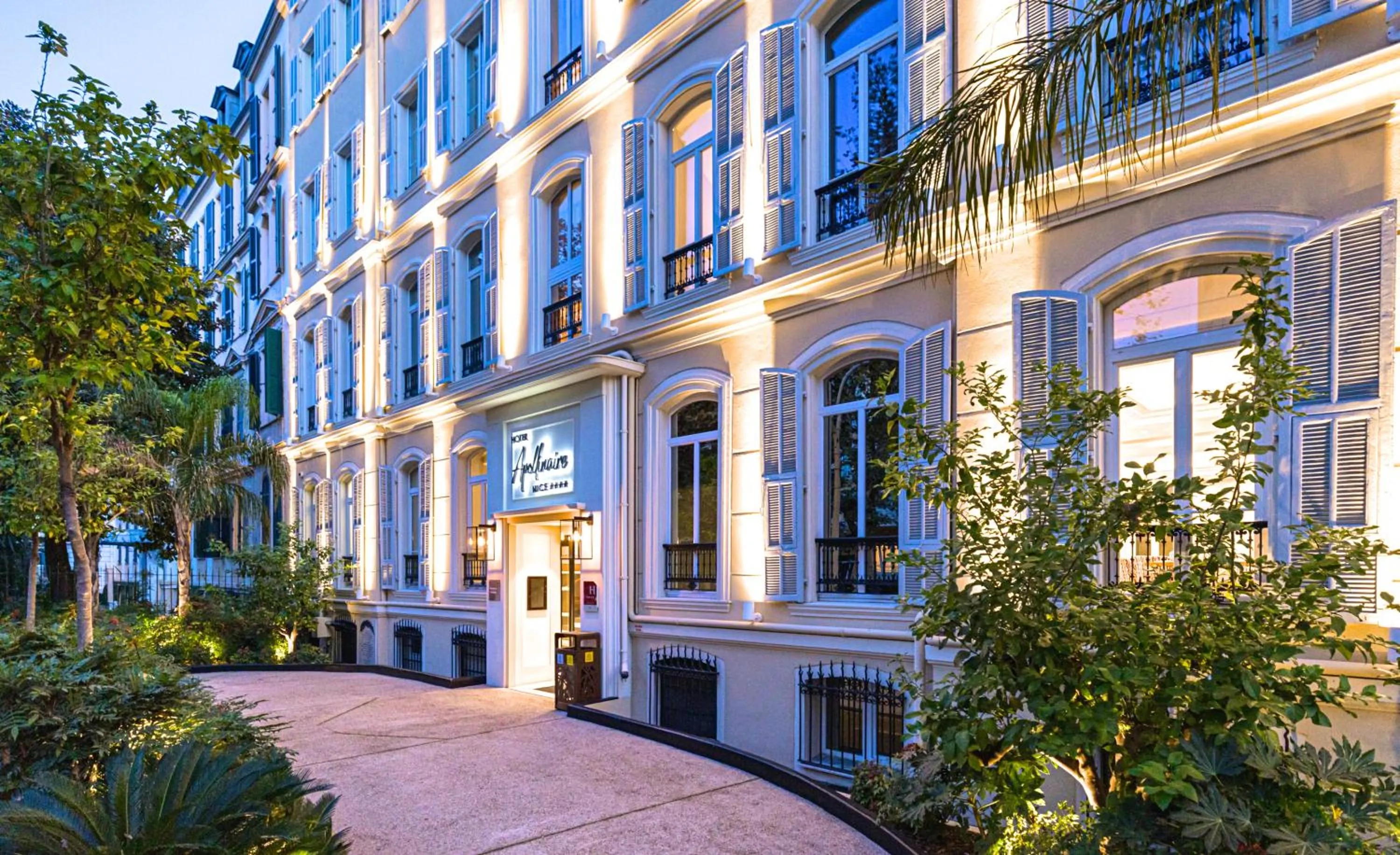 Property building in Hôtel Apollinaire Nice