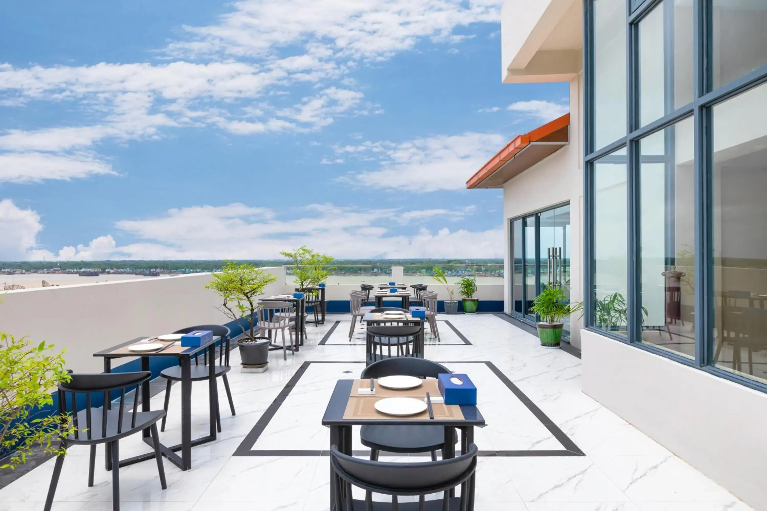 Restaurant/places to eat in Hotel Balmi Restaurant/places to eat in Hotel Balmi