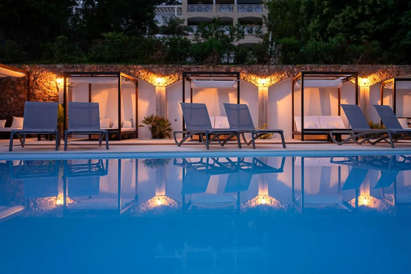 Patio in Hôtel Château de la Tour Cannes