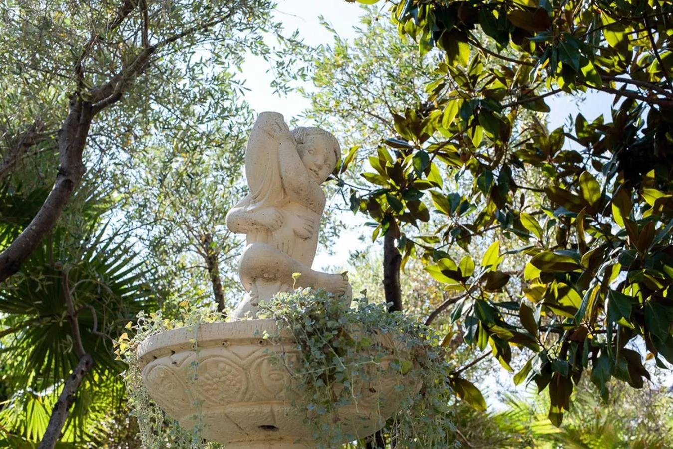 Natural landscape in Hôtel Château de la Tour Cannes
