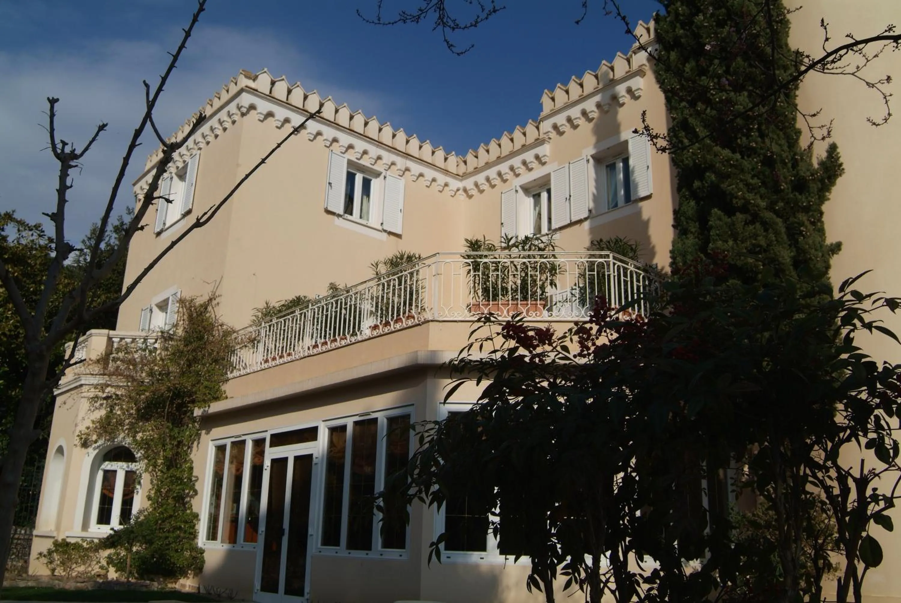 Property building in Hôtel Château de la Tour