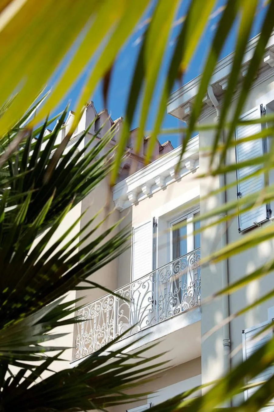 Property building in Hôtel Château de la Tour Cannes