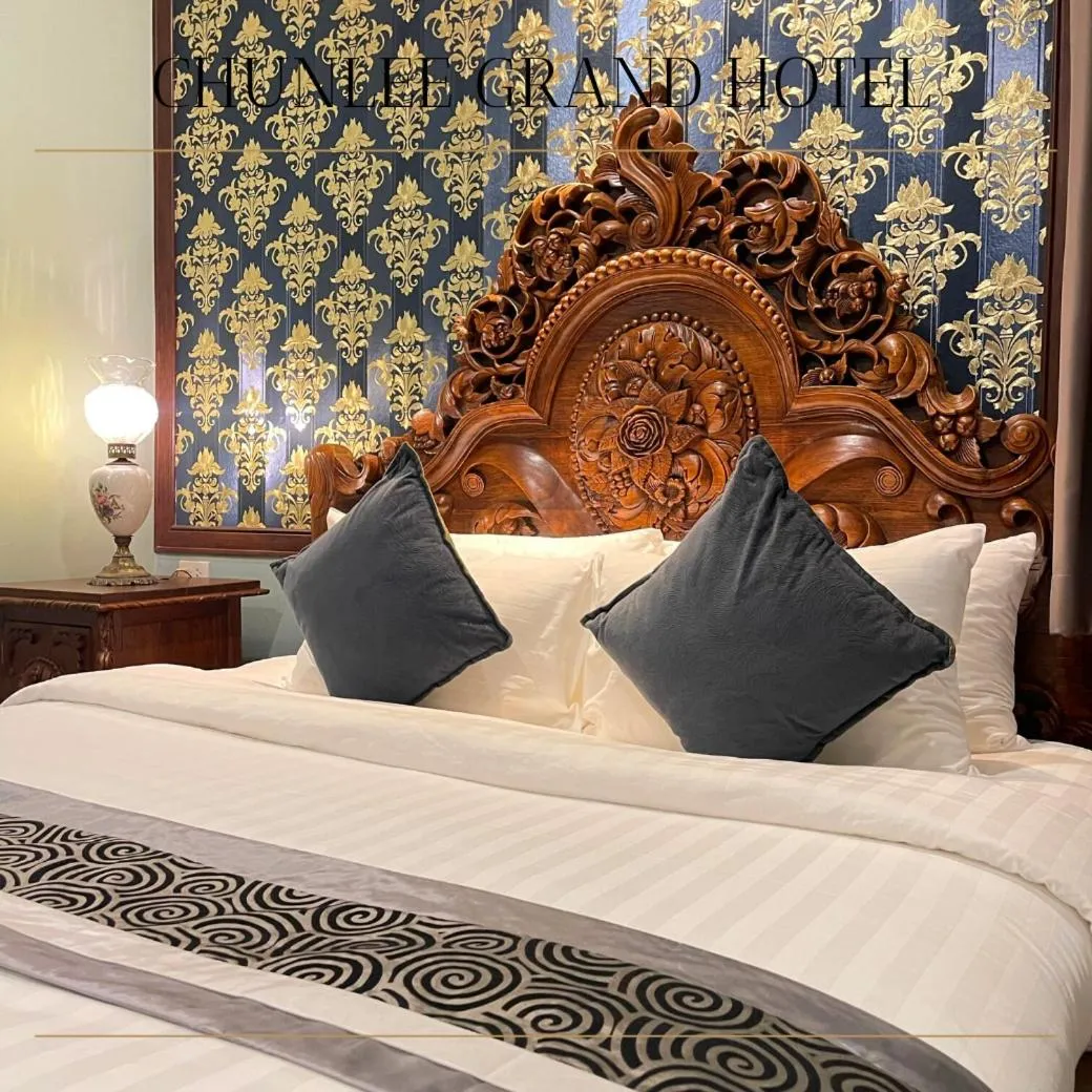 Bed in Chunlee Grand Korat