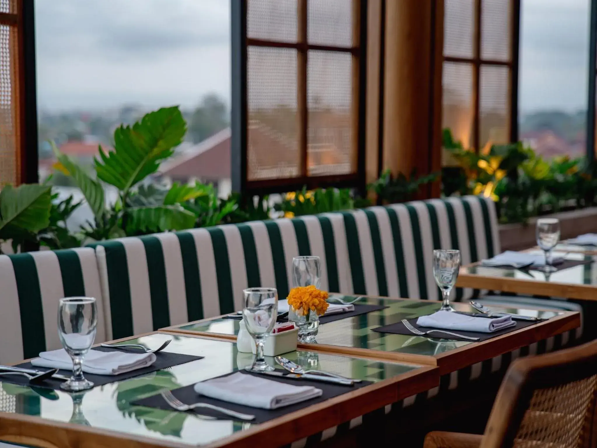 Restaurant/places to eat in Cross Paasha Bali Seminyak Restaurant/places to eat in Cross Paasha Bali Seminyak