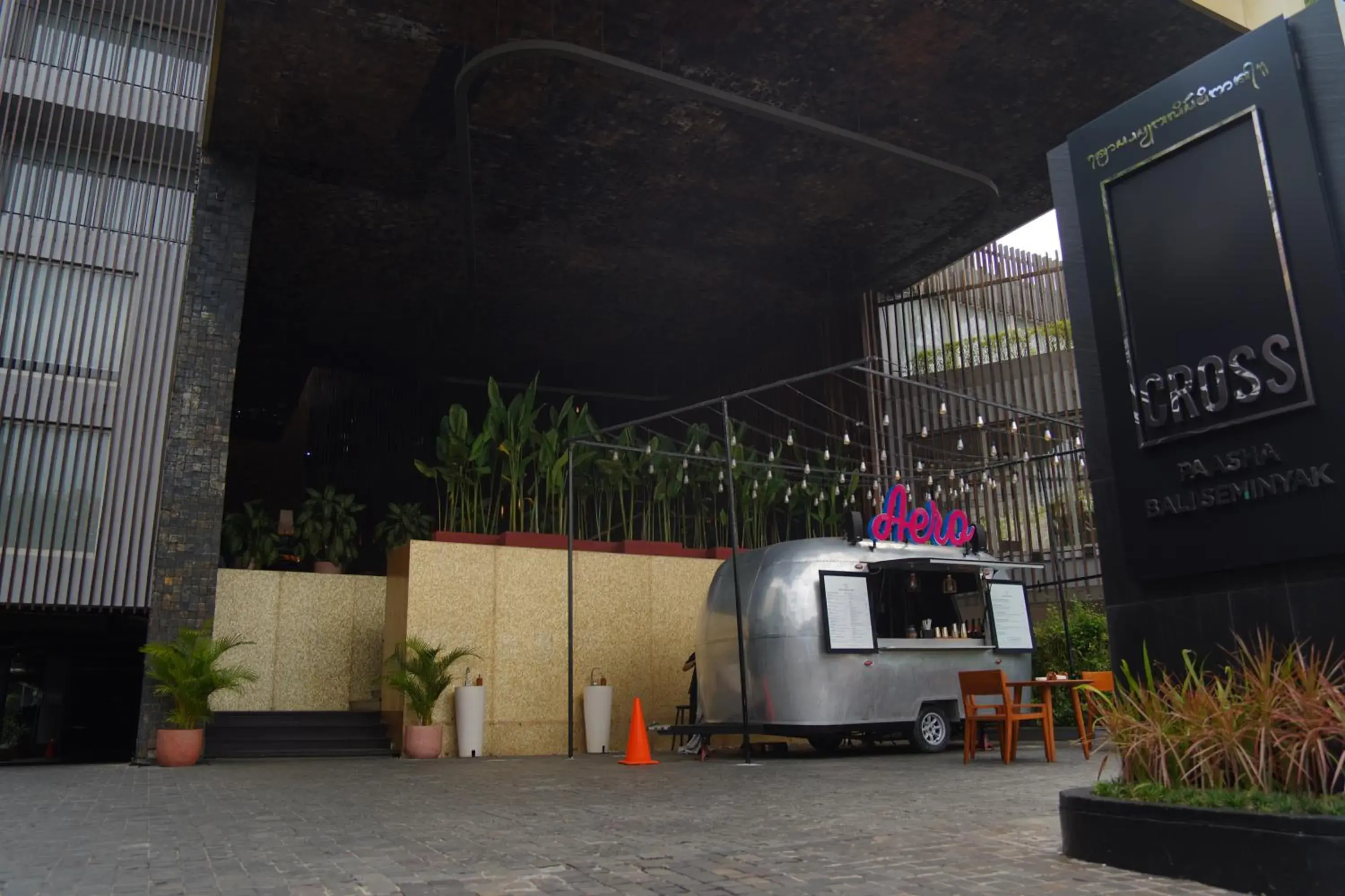 Property building in Cross Paasha Bali Seminyak Property building in Cross Paasha Bali Seminyak