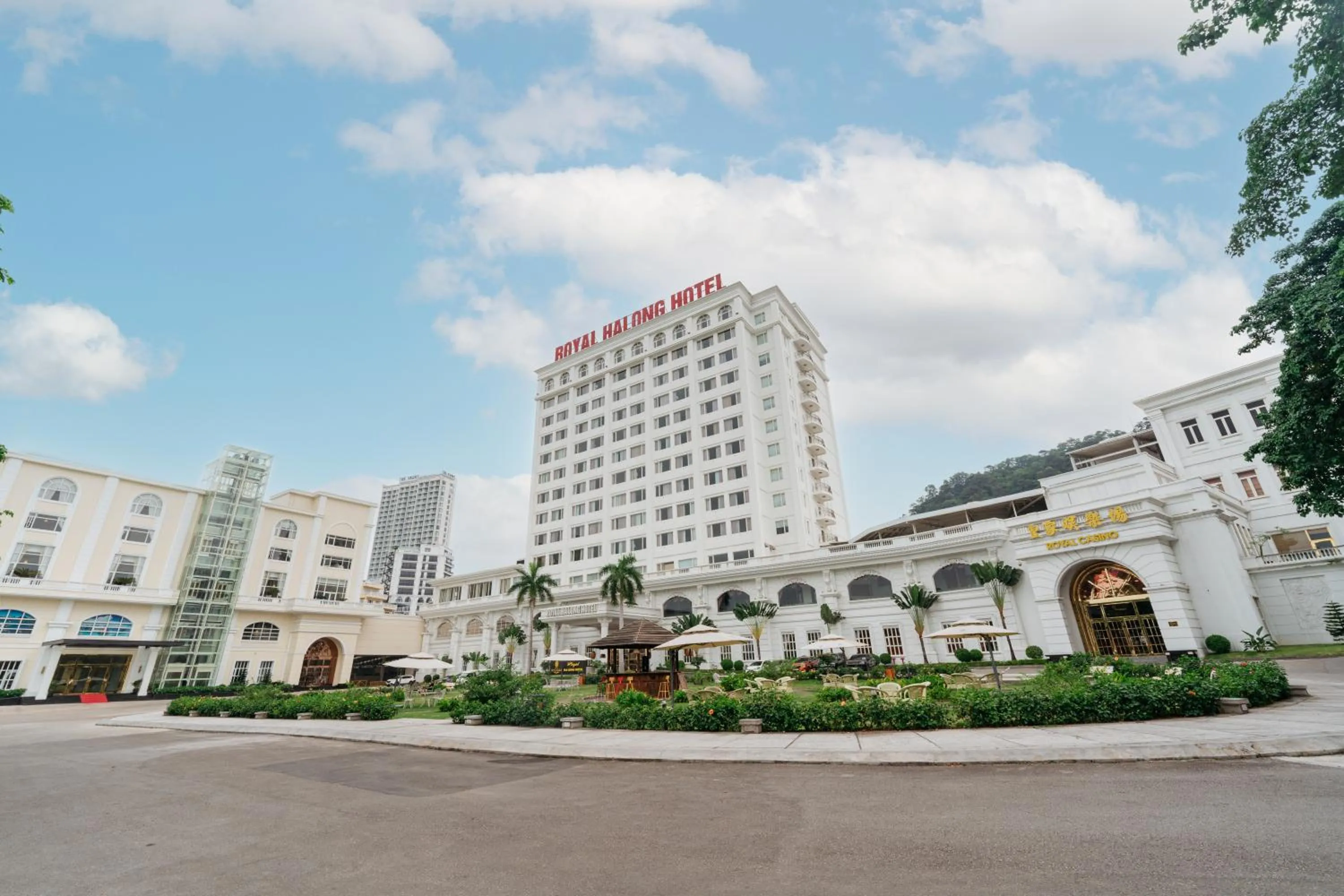 Property building in Royal Halong Hotel