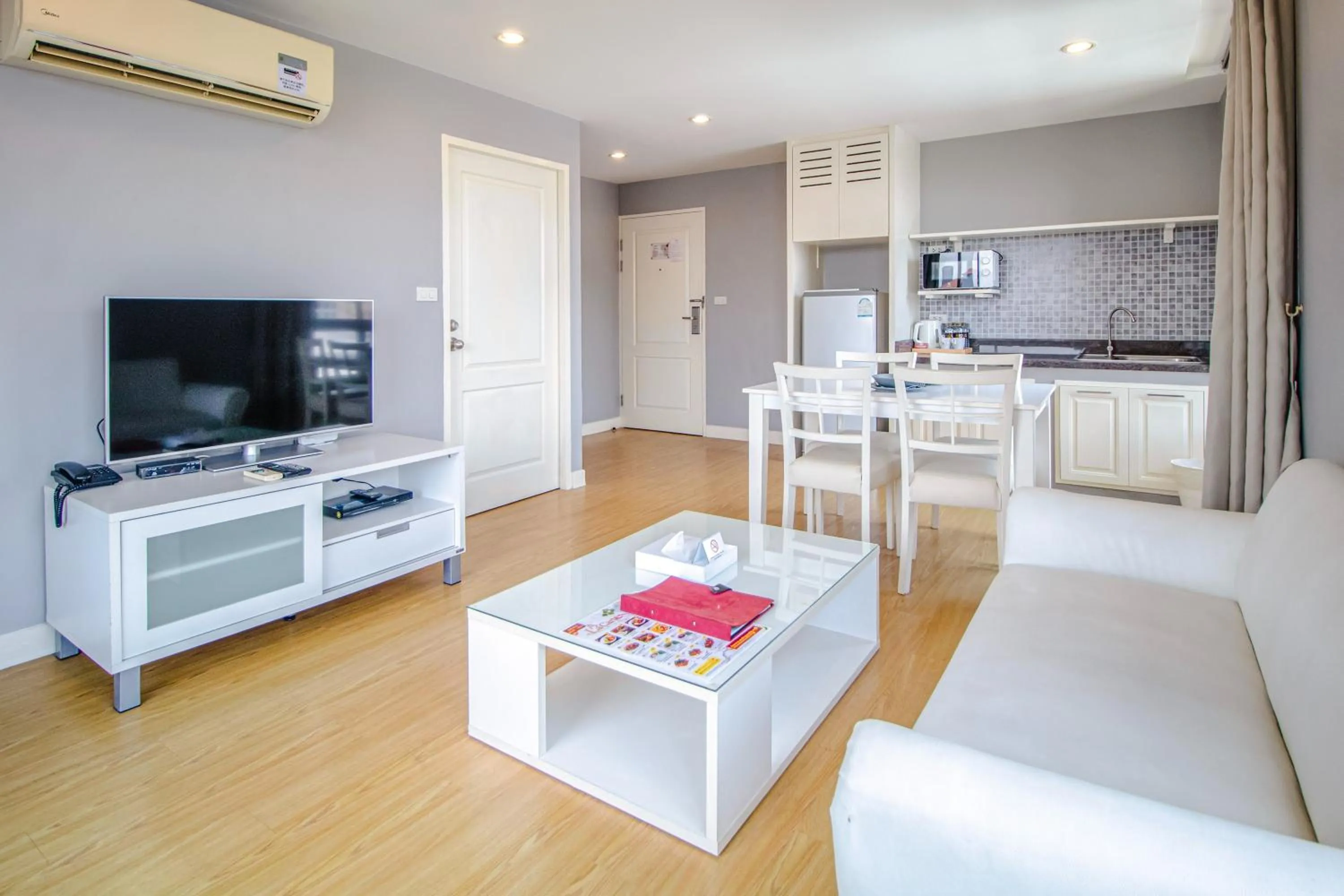 TV and multimedia in Cinnamon Hotel Bangkok