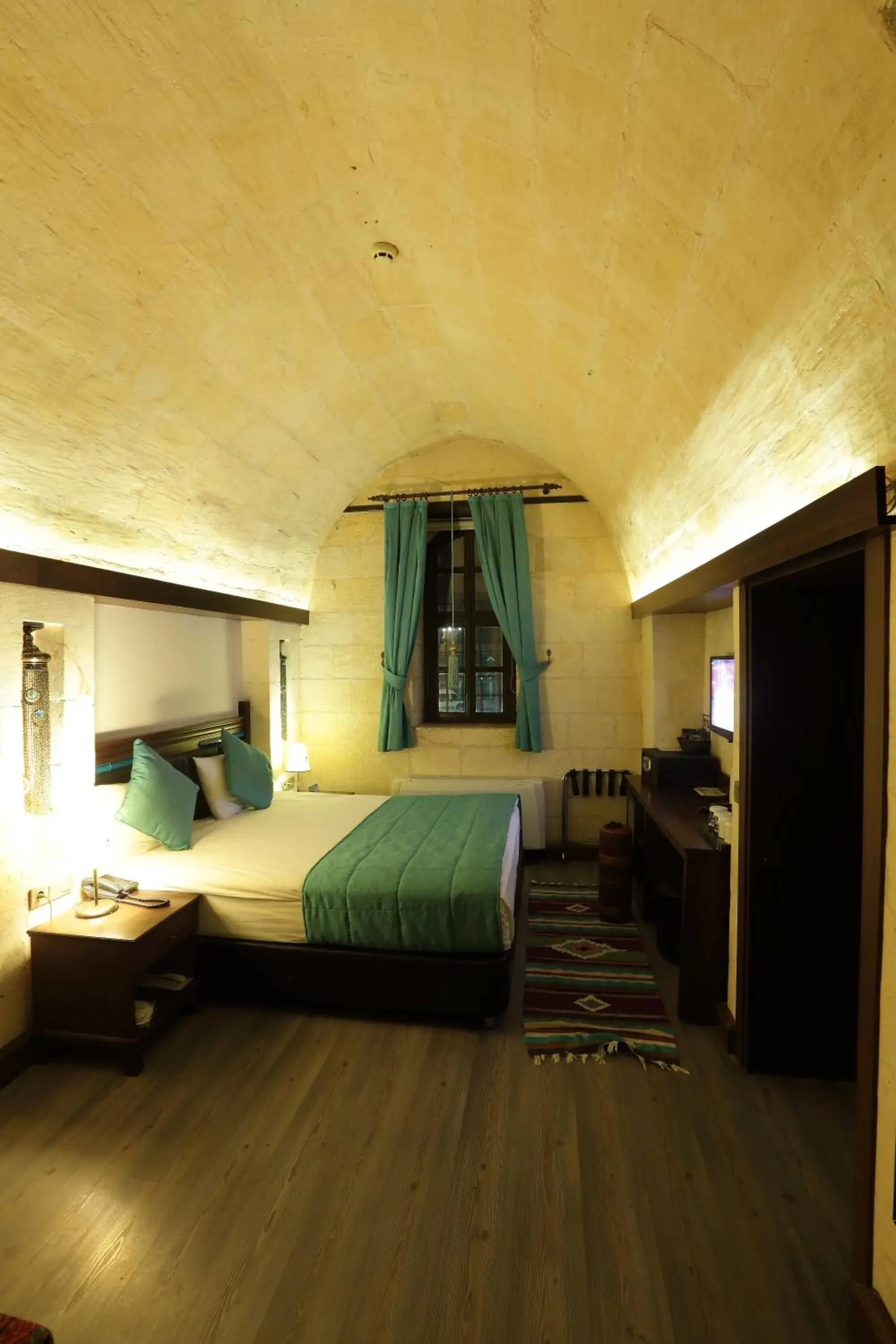 Photo of the whole room, Bed in Sirehan Hotel Photo of the whole room, Bed in Sirehan Hotel