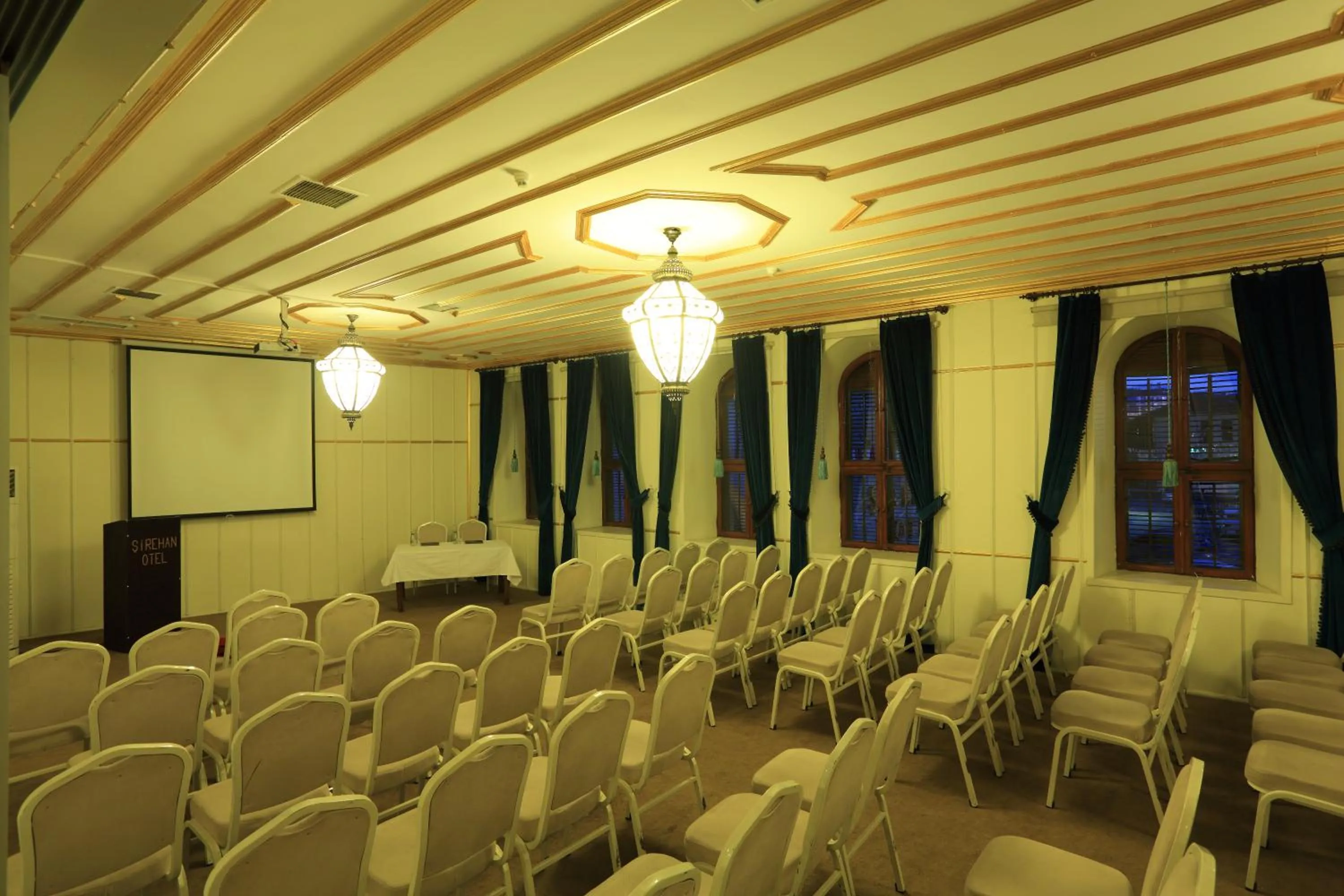Meeting/conference room in Sirehan Hotel