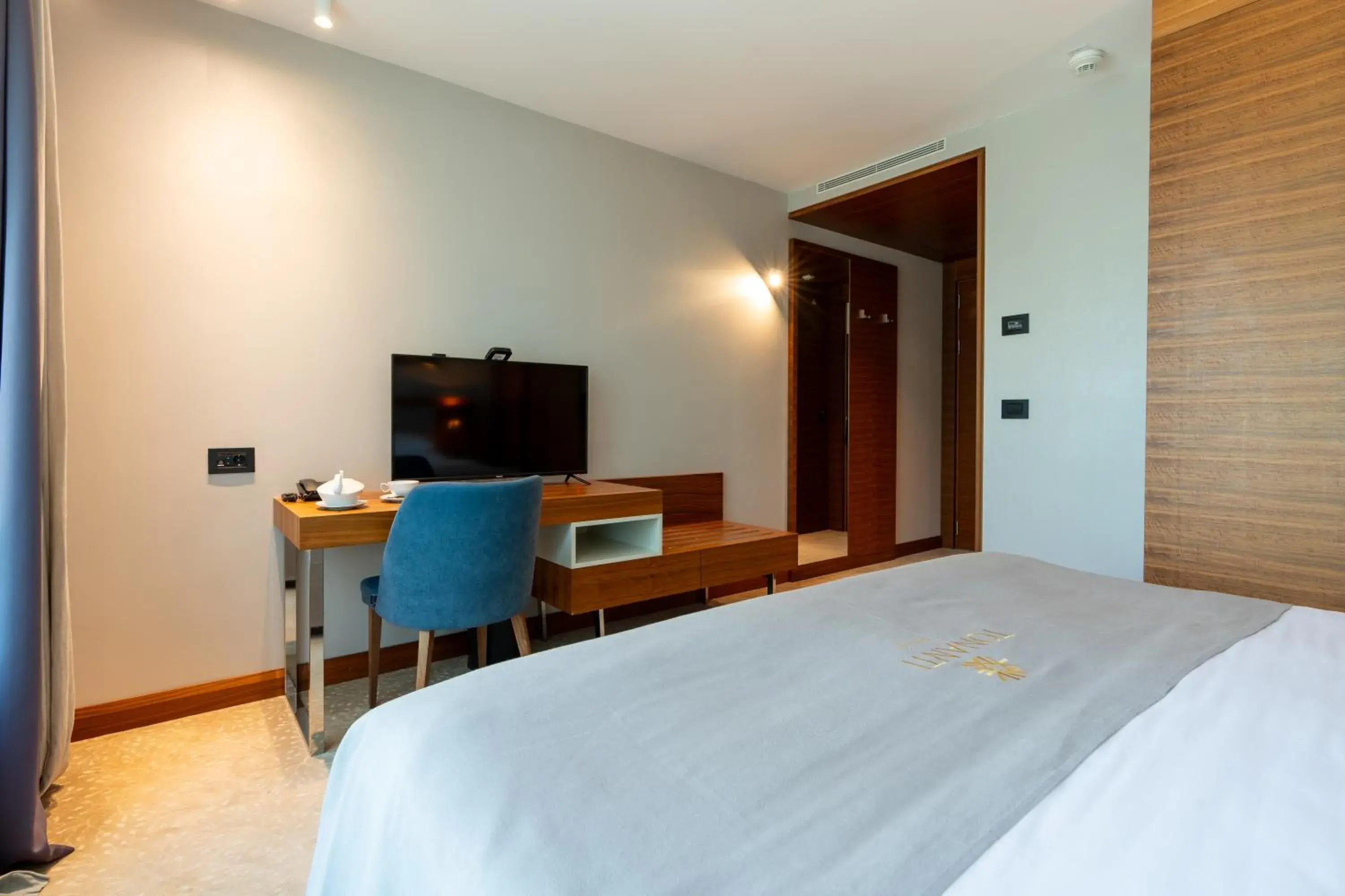 TV and multimedia, Bed in Hotel Tonanti TV and multimedia, Bed in Hotel Tonanti