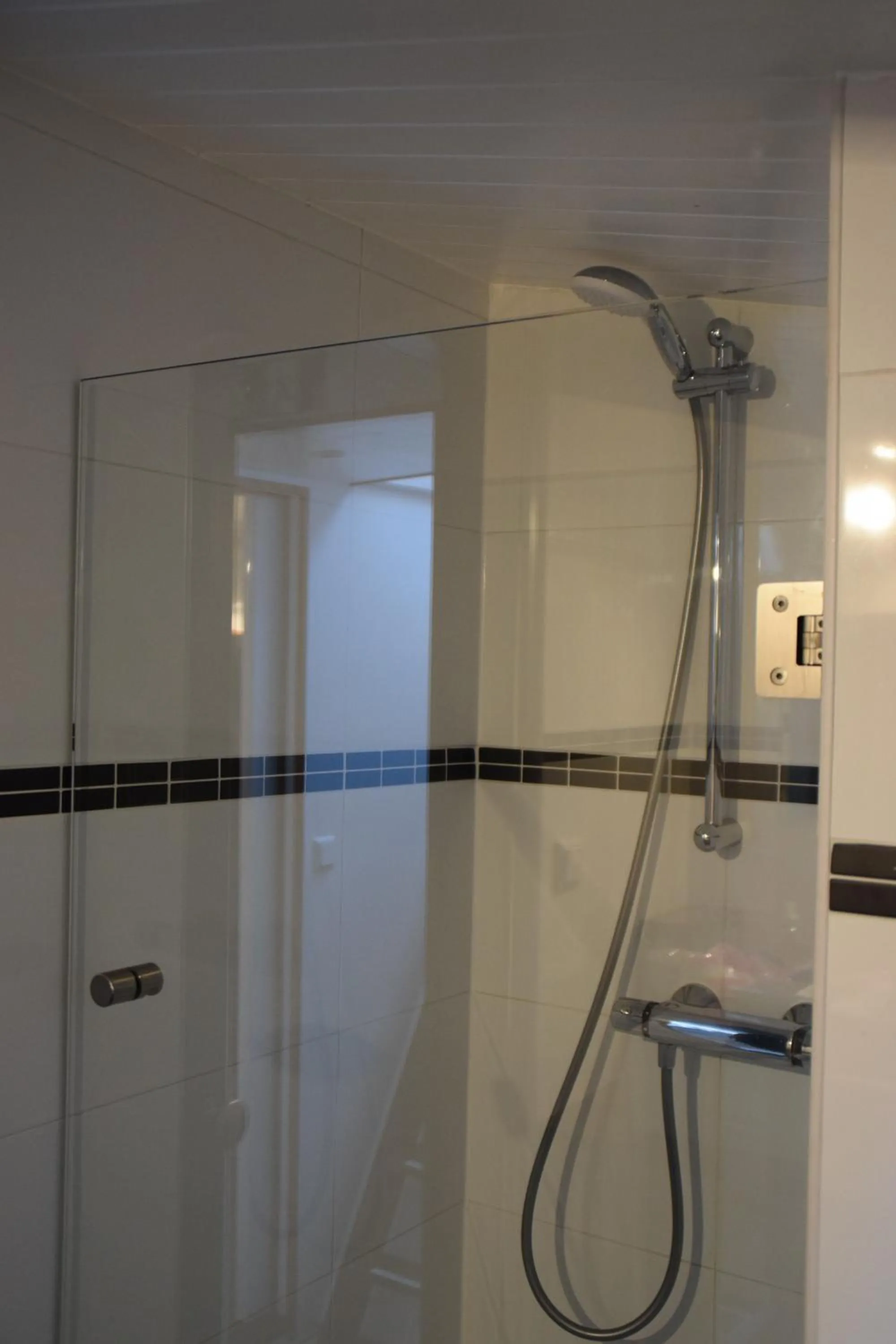 Shower in Boathotel Rotterdam Anna