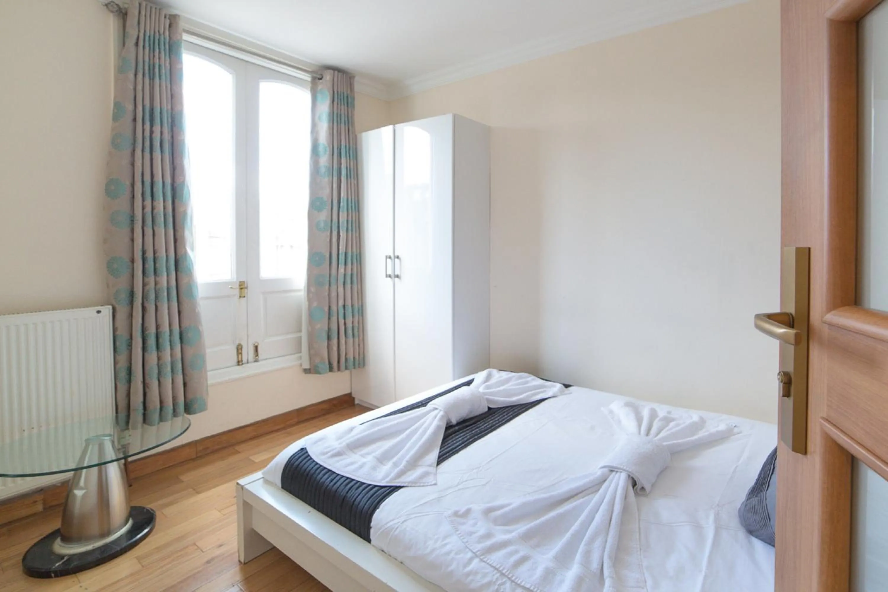 Bed in New Kent Apartments