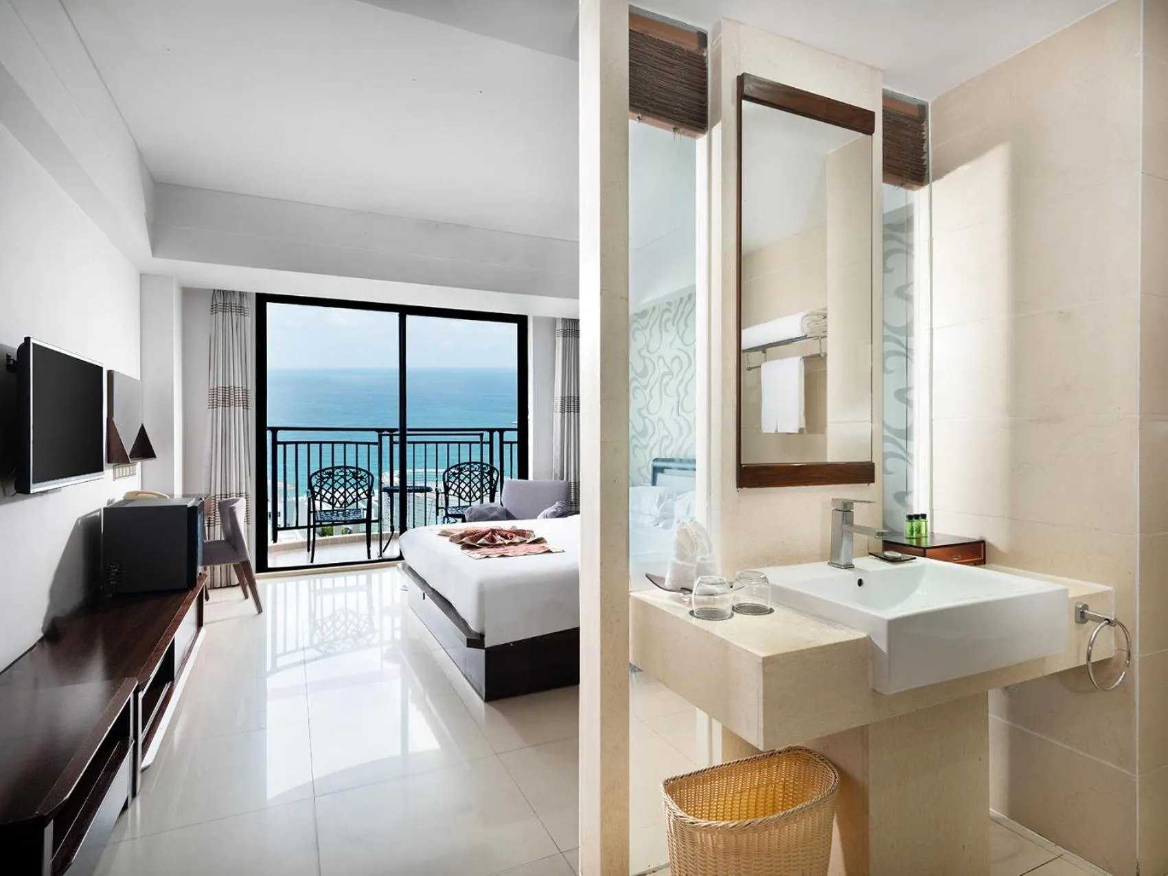 View (from property/room), Bed in Barry Boutique Hotel Sanya