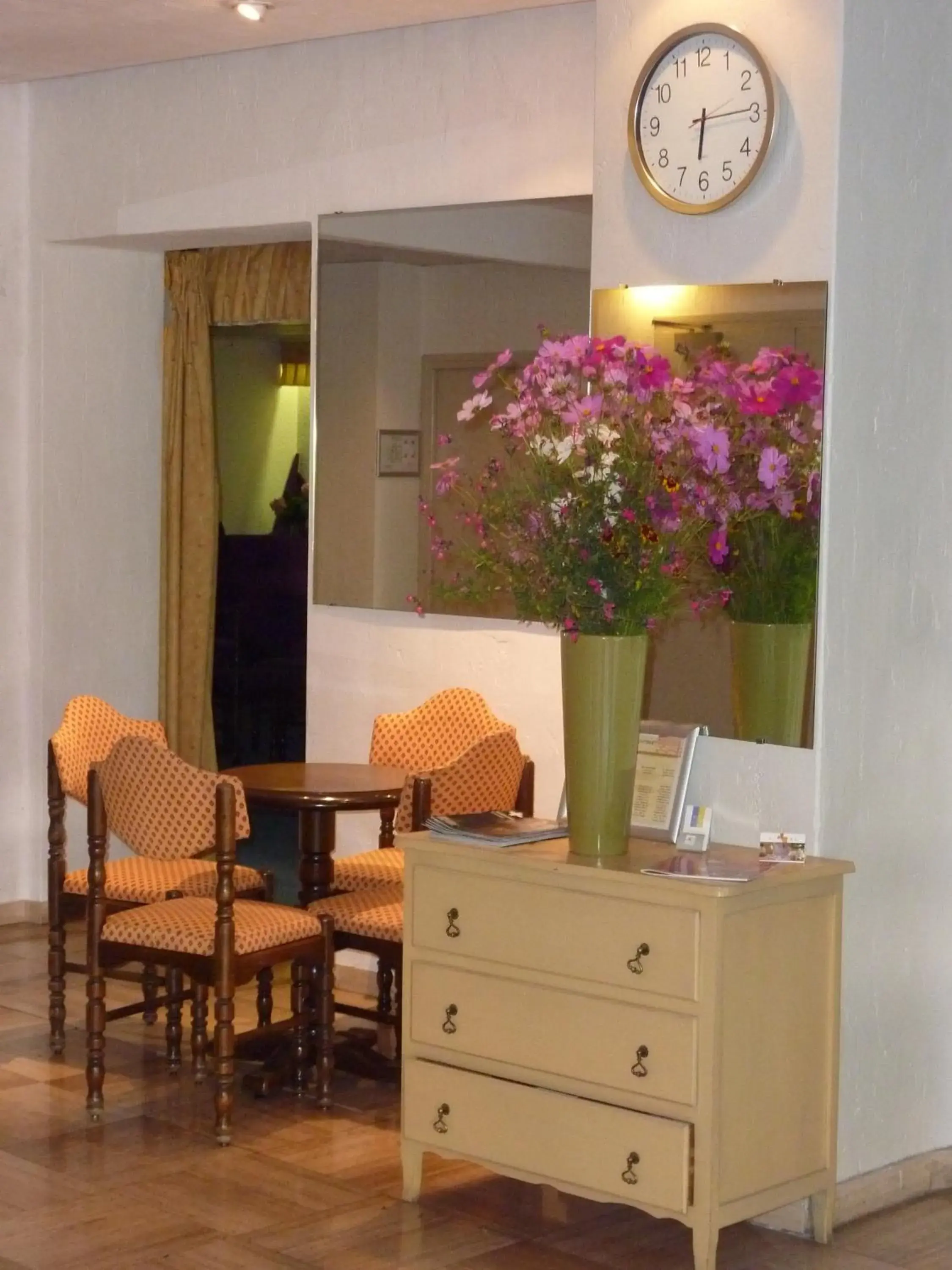 Lobby or reception in Cit'Hotel de La Vallée Lobby or reception in Cit'Hotel de La Vallée