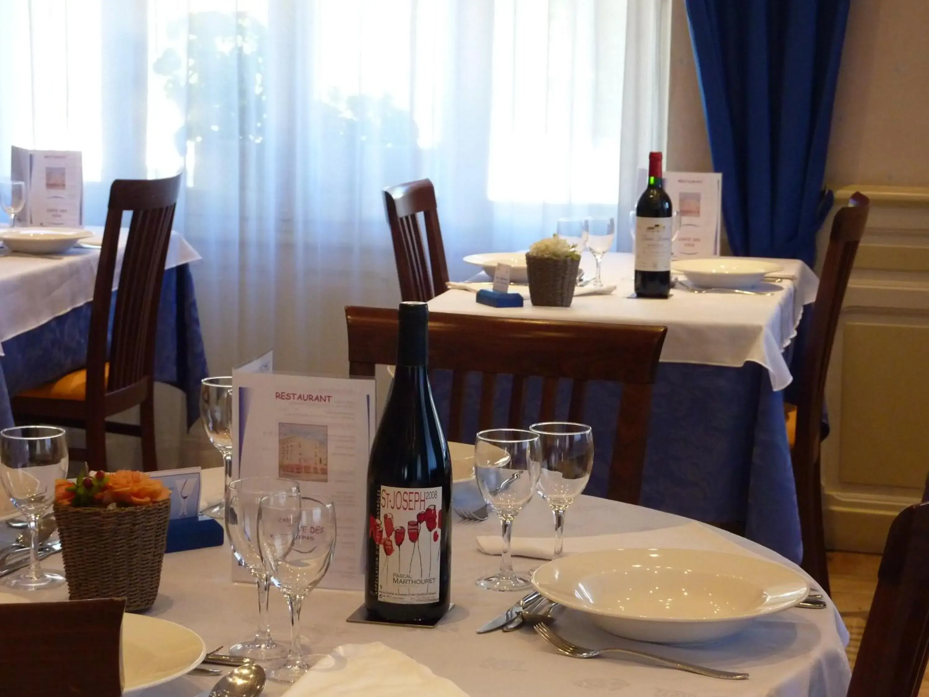 Restaurant/places to eat in Cit'Hotel de La Vallée Restaurant/places to eat in Cit'Hotel de La Vallée