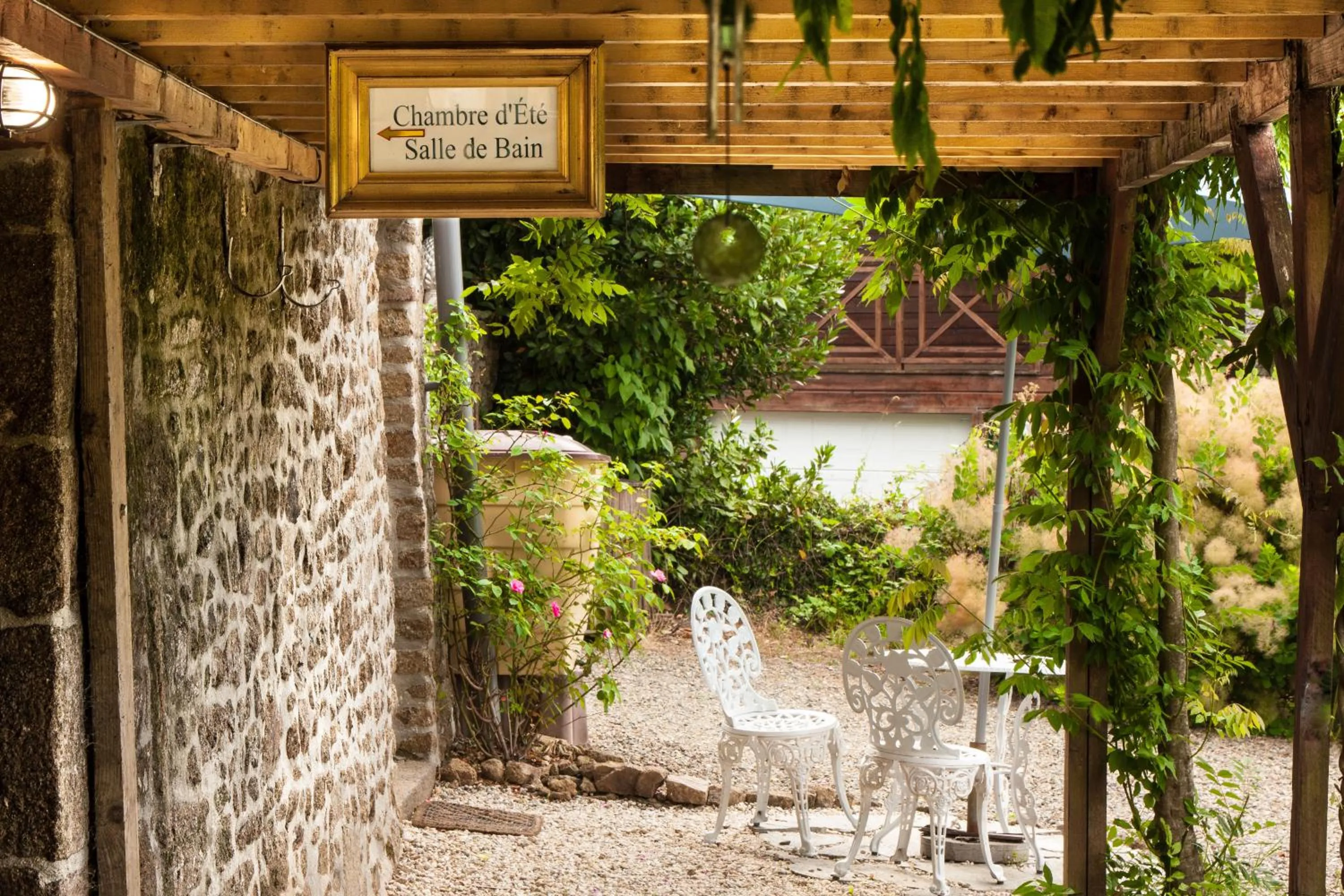 Facade/entrance in Les Quatre Siècles