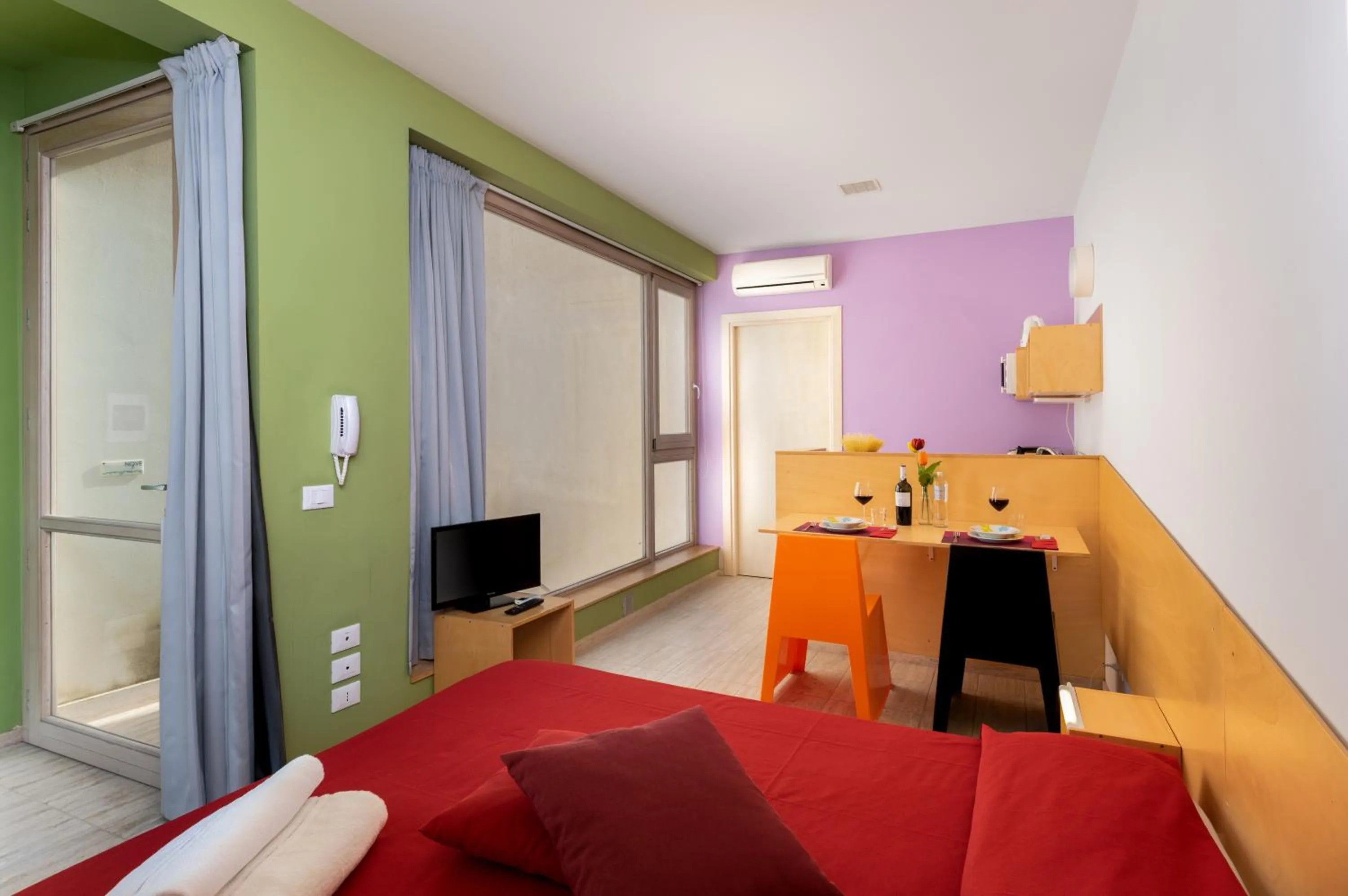 Photo of the whole room, Bed in Vitorno Residence