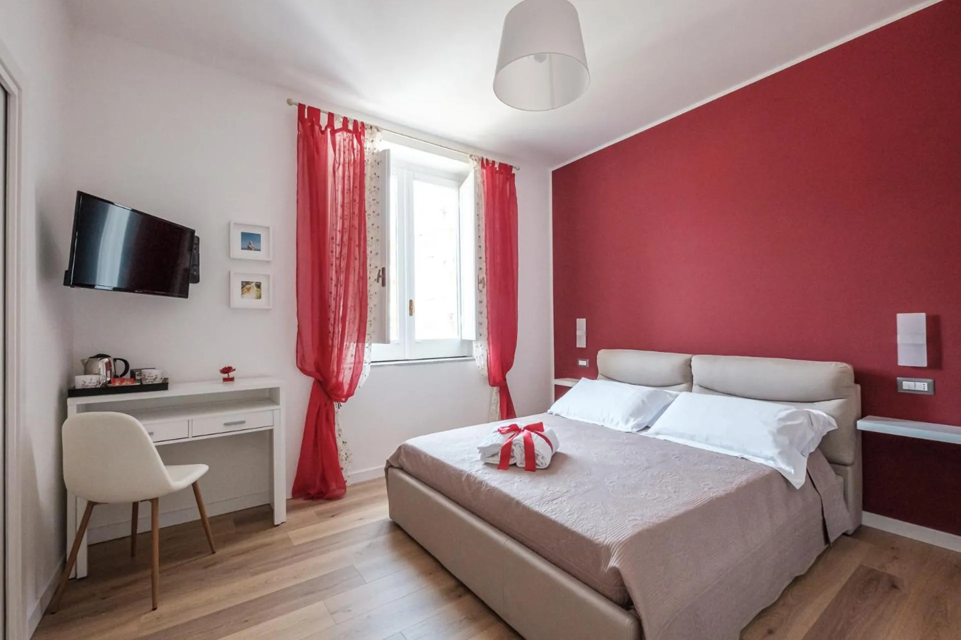 Photo of the whole room, Bed in B&B Terza Luna