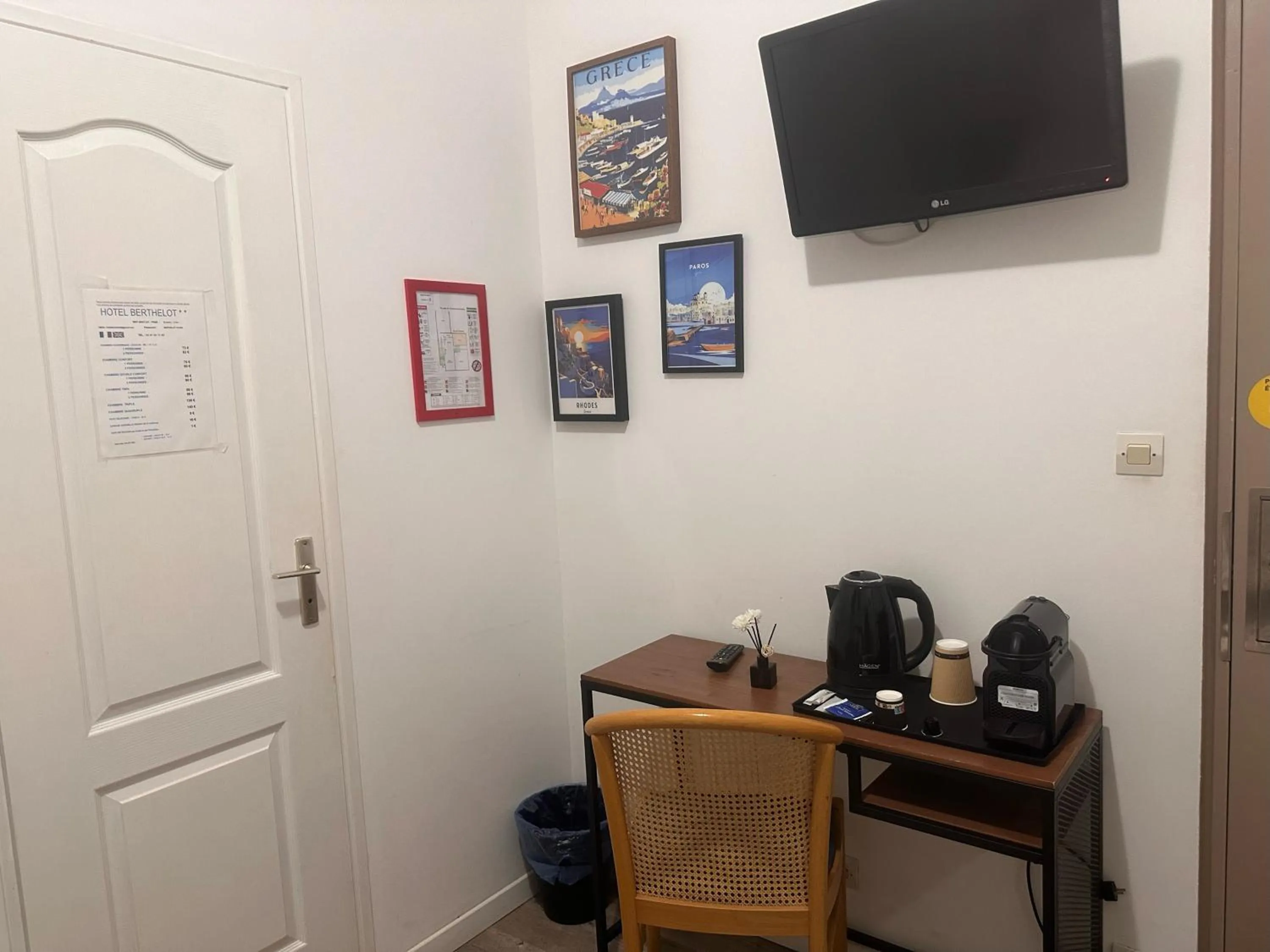 TV and multimedia in Hotel Berthelot