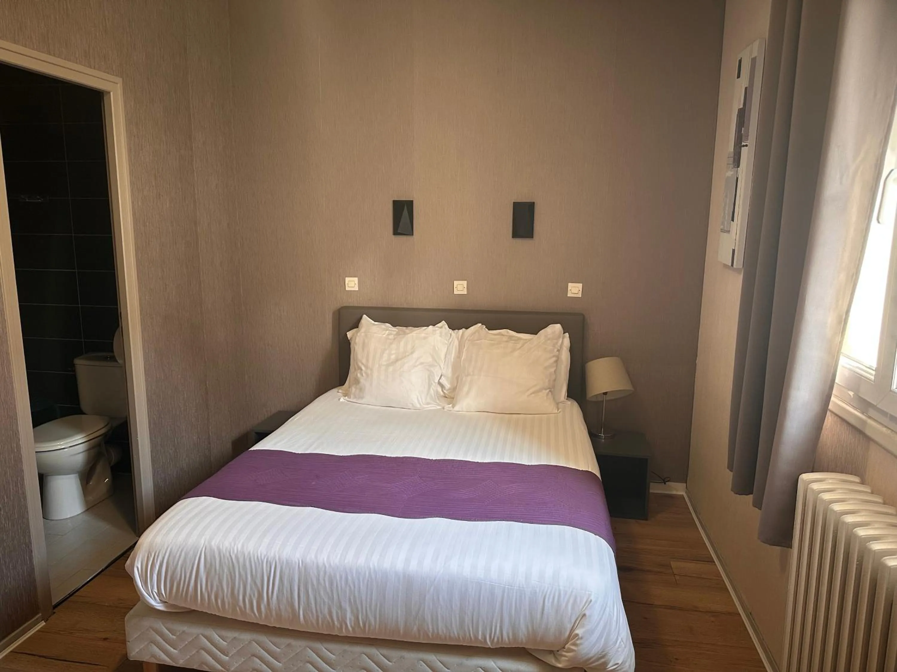 Bed in Hotel Berthelot