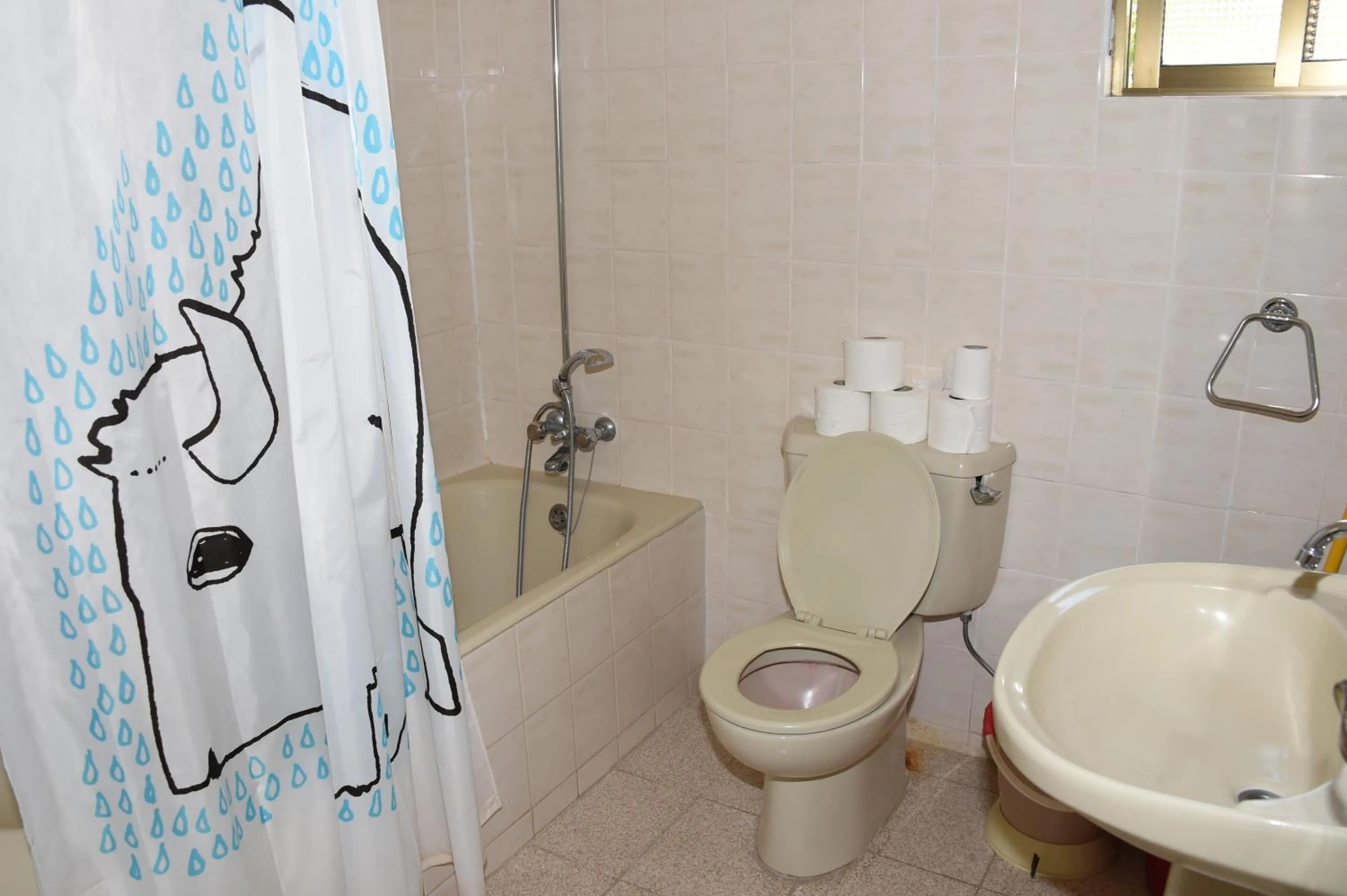 Bathroom in Odysseas & Eleni Hotel Apartments