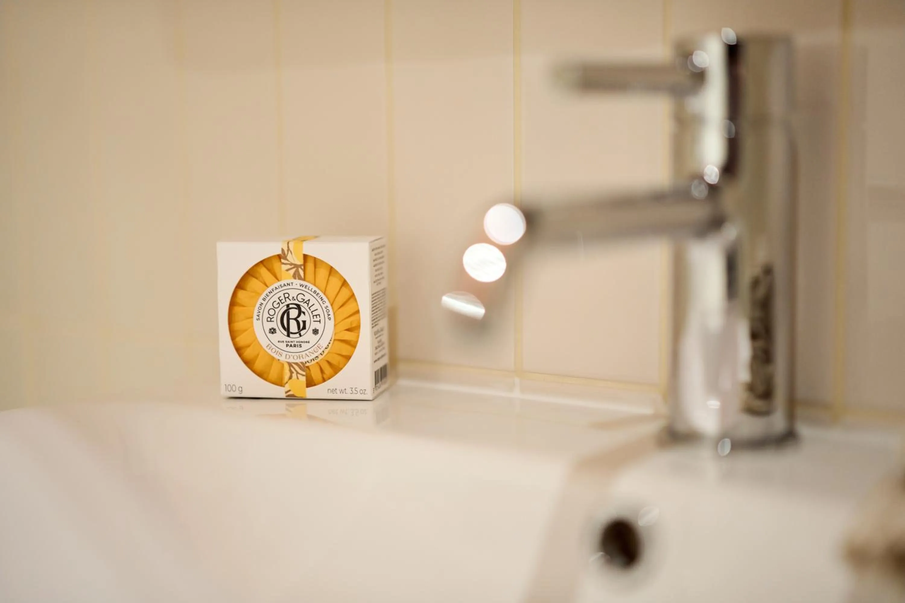 Toilet in 6 VH Hotel