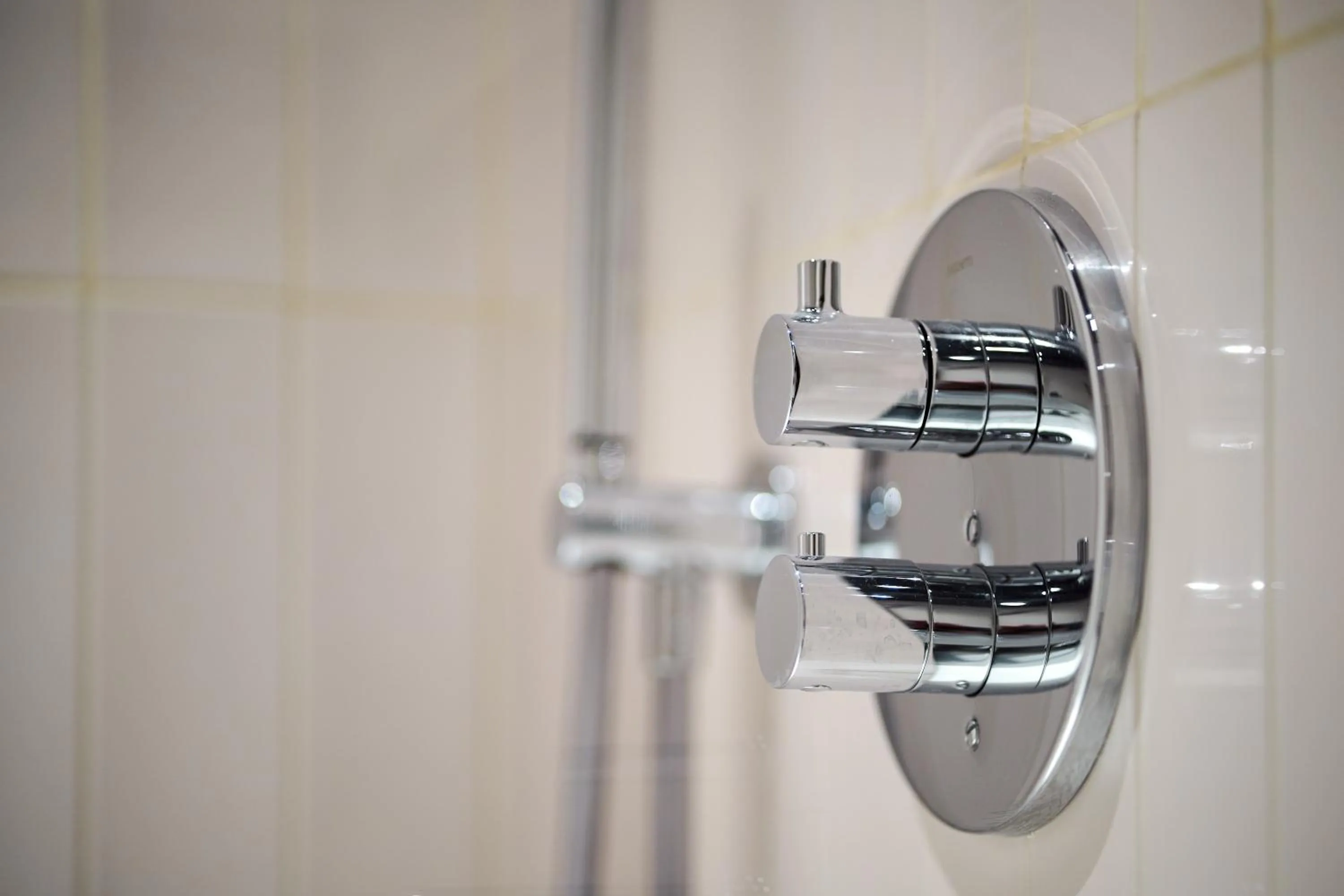 Toilet in 6 VH Hotel