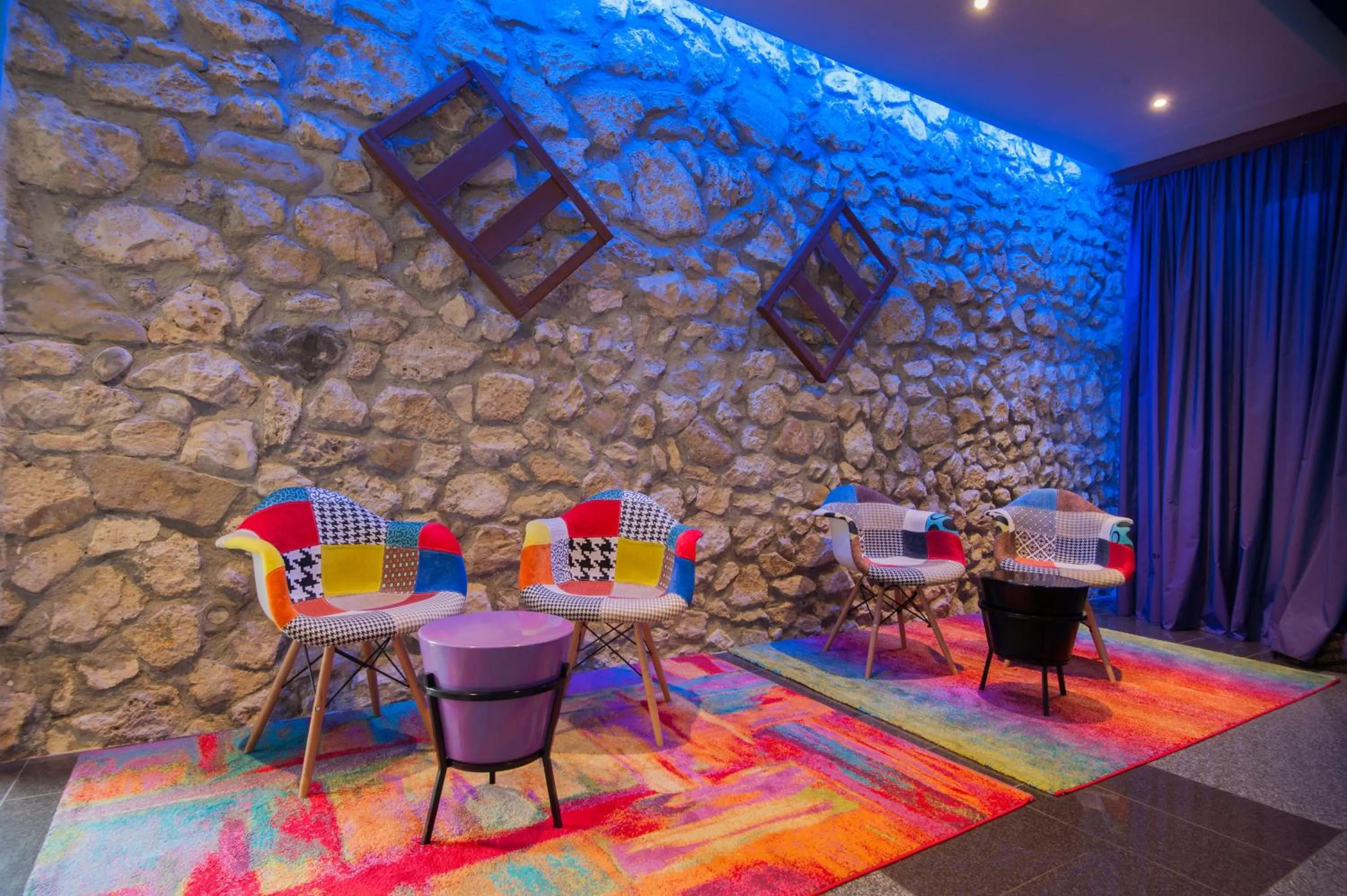 Evening entertainment in Mercury Hotel- All Inclusive