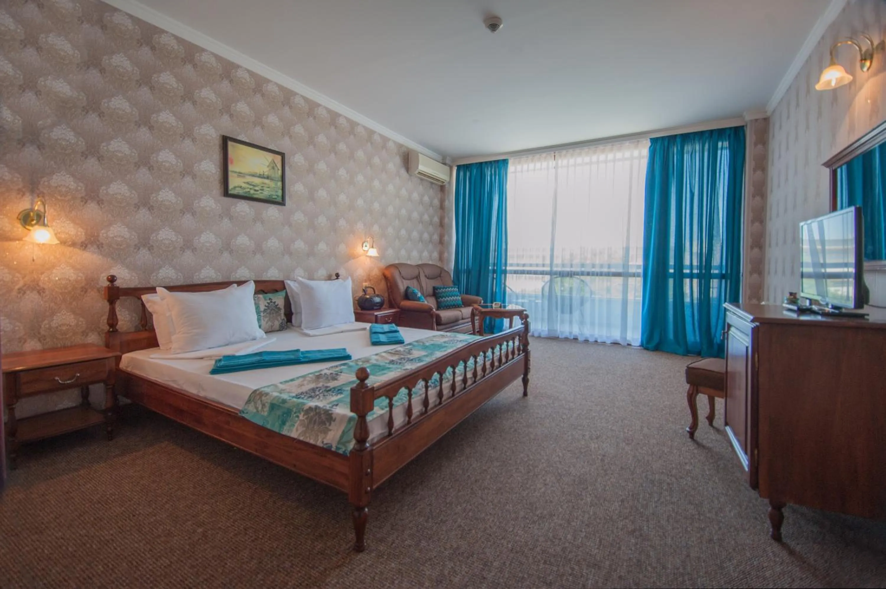 Bedroom, Bed in Mercury Hotel- All Inclusive