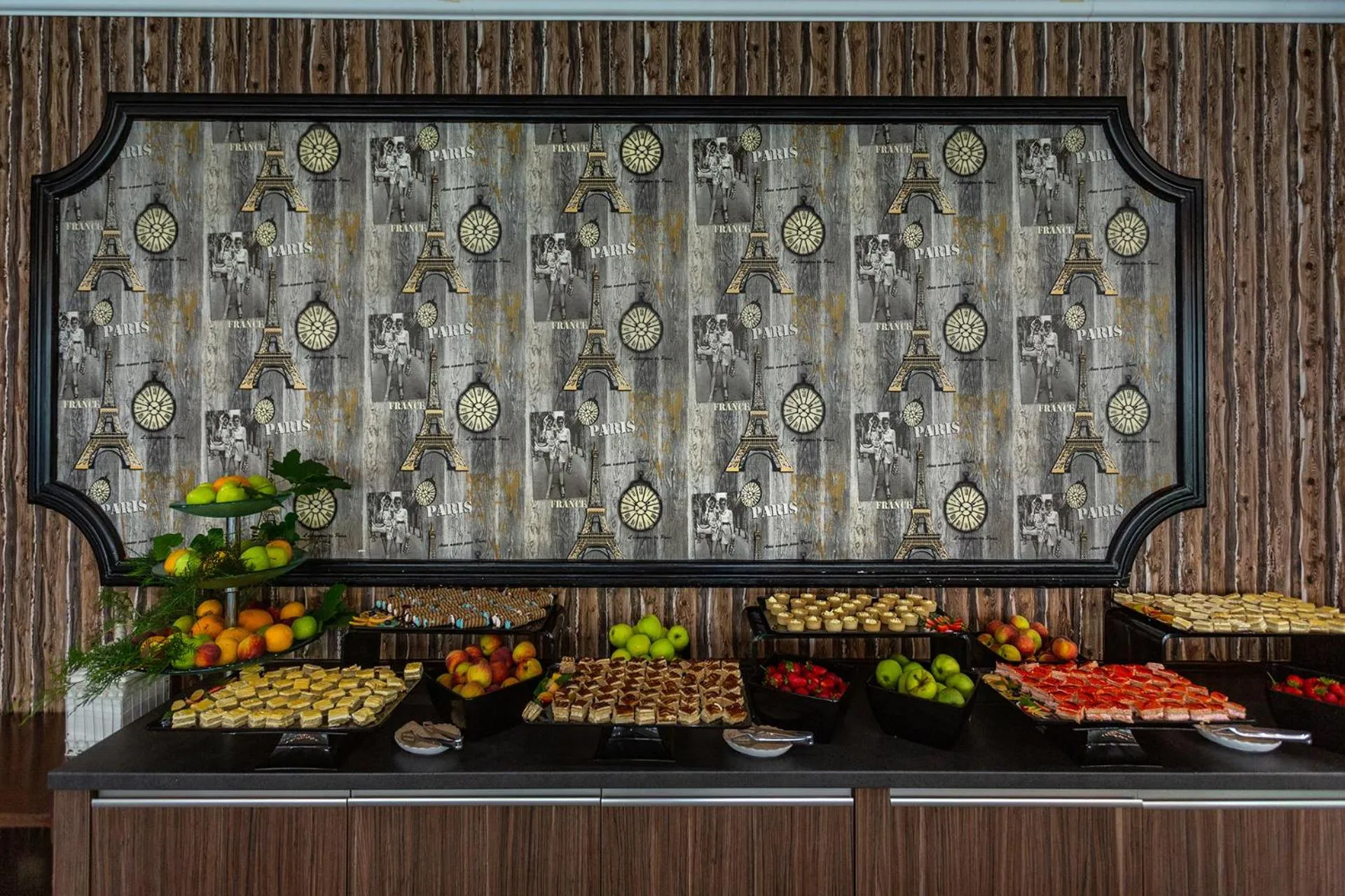 Restaurant/places to eat in Mercury Hotel- All Inclusive