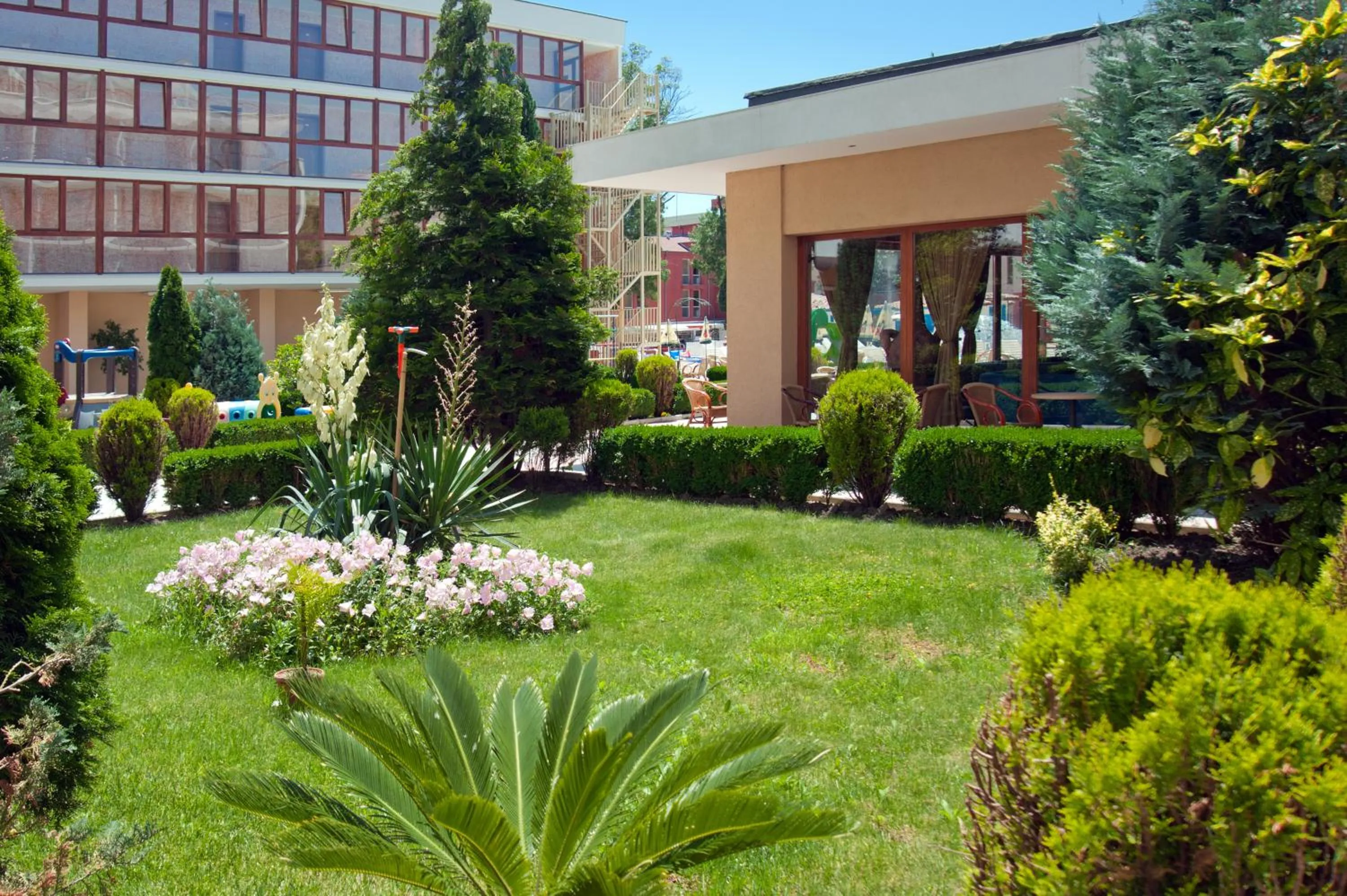 Garden in Mercury Hotel- All Inclusive