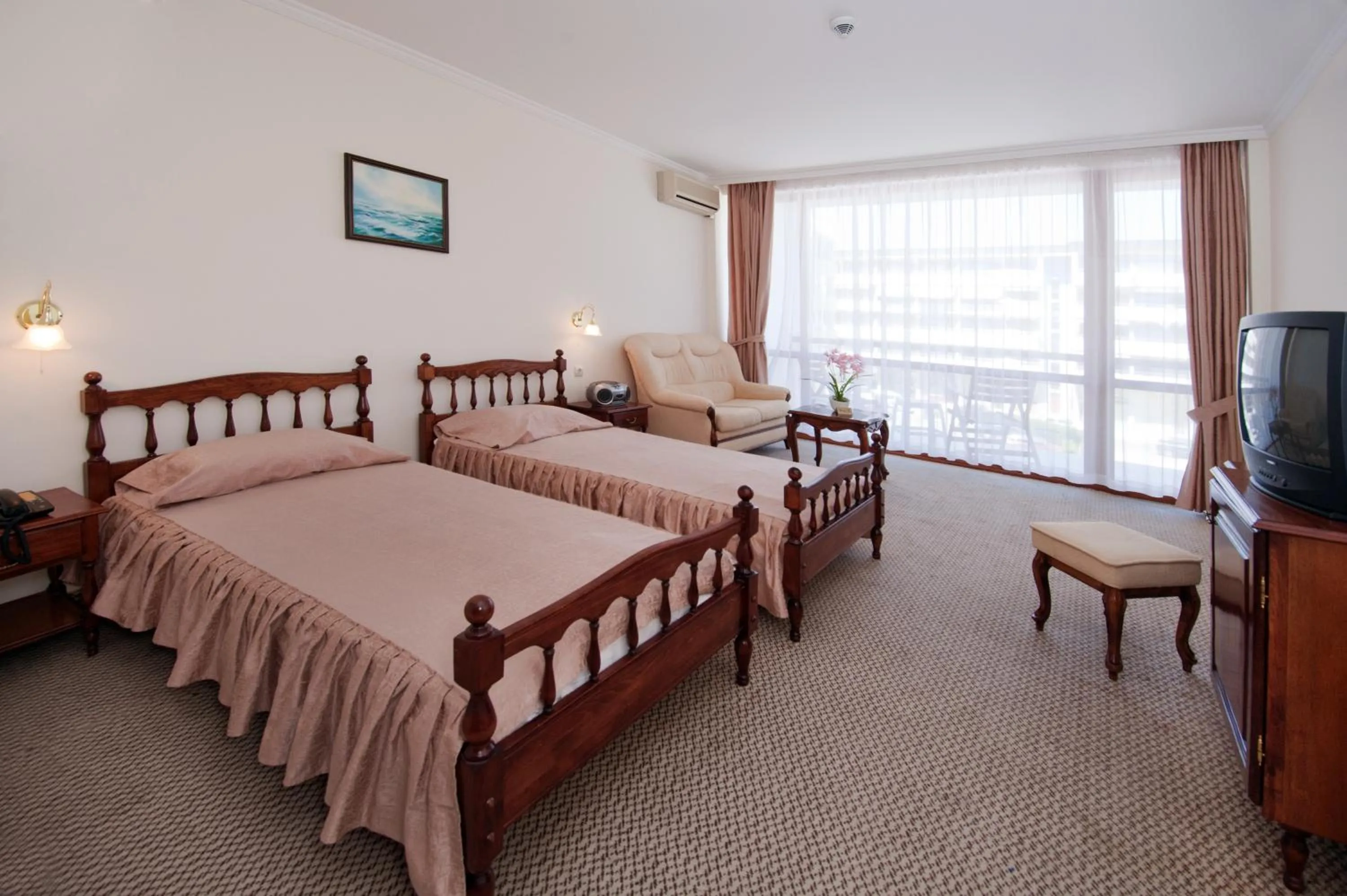 Photo of the whole room, Bed in Mercury Hotel- All Inclusive