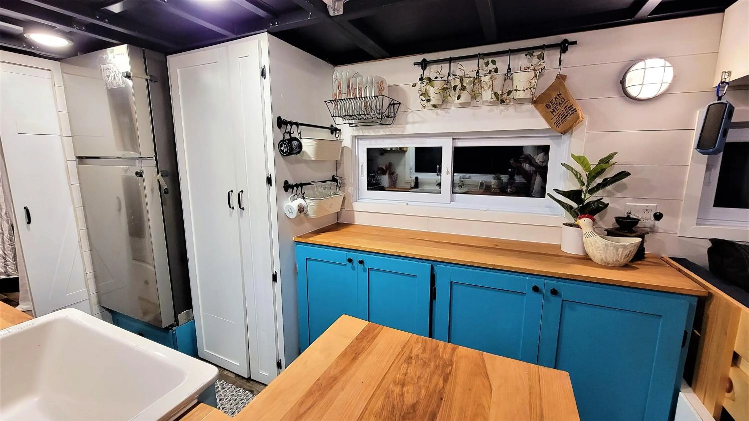 Kitchen or kitchenette in Auberge du Vignoble Bromont