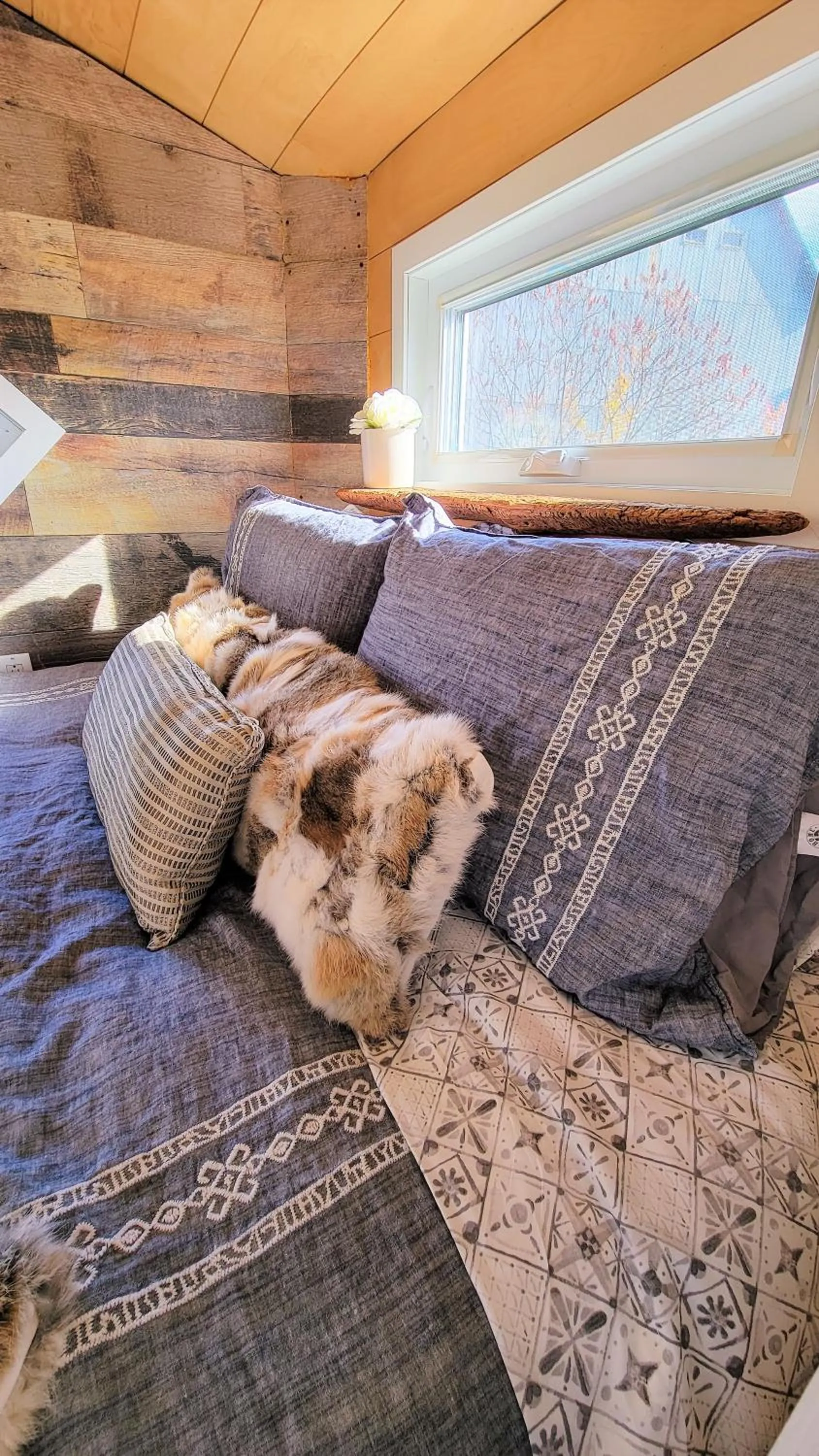 Bedroom, Bed in Auberge du Vignoble Bromont