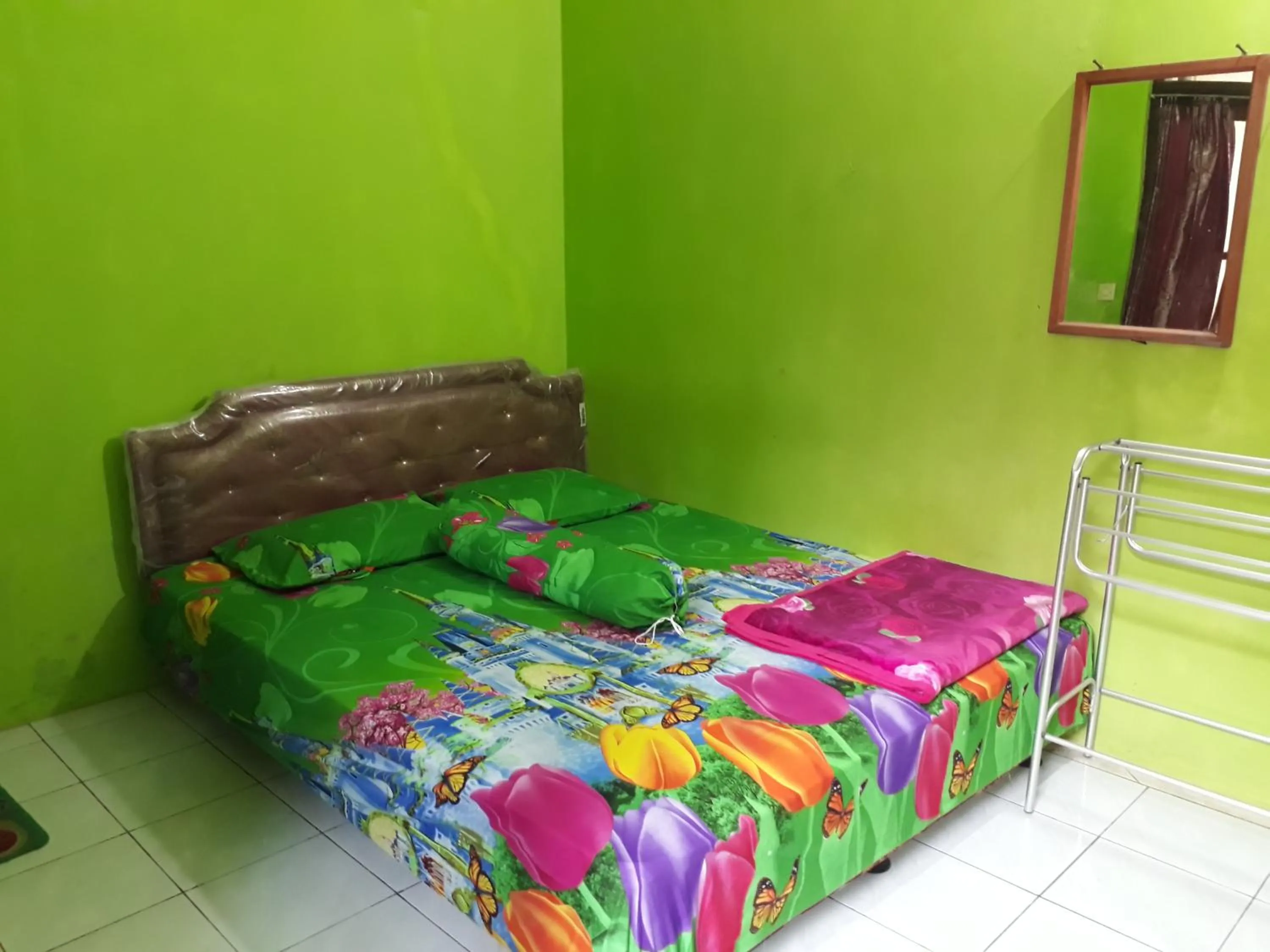 Bedroom, Bed in Willy Homestay Borobudur