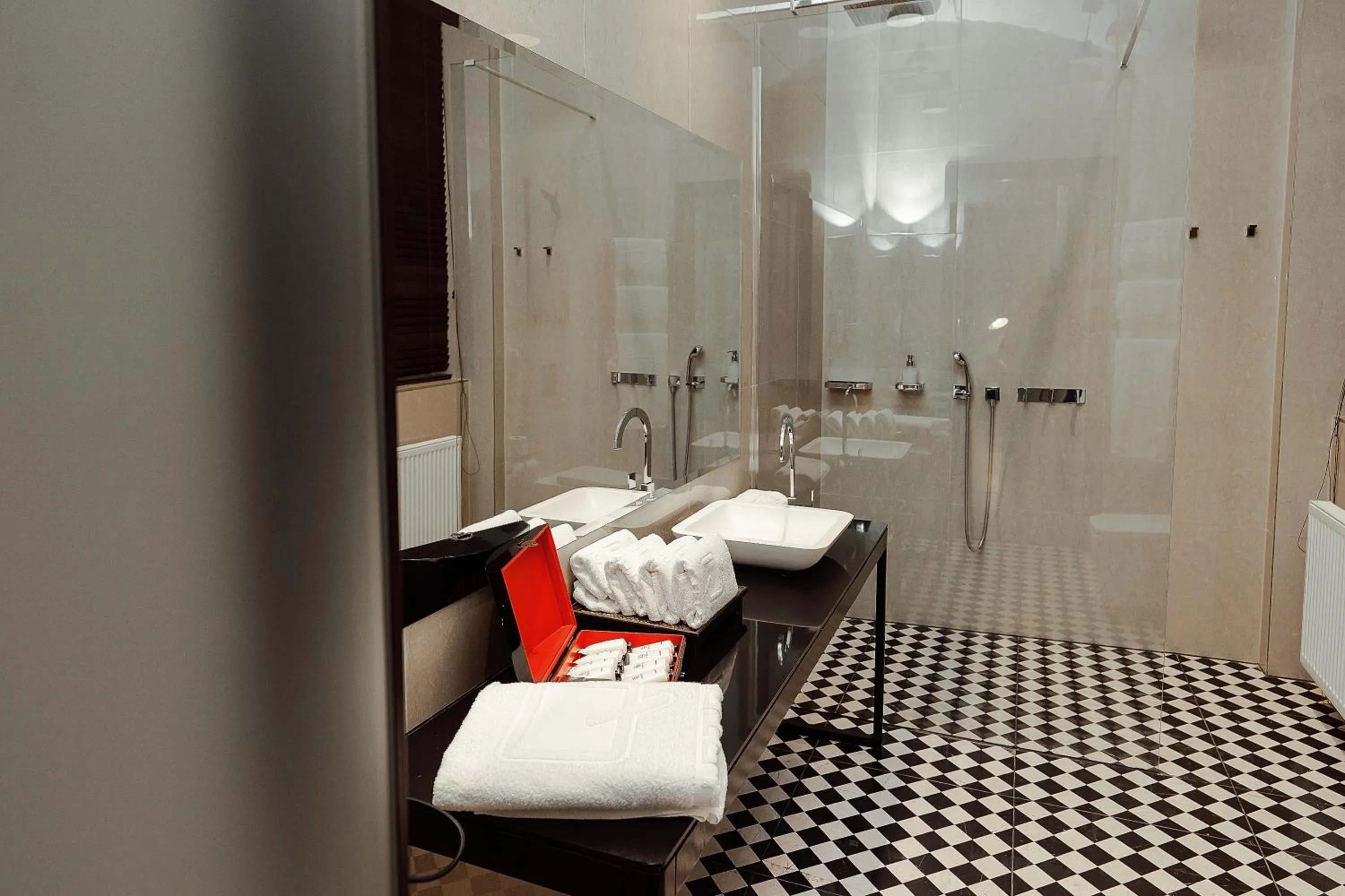 Bathroom in Quentin Prague Hotel