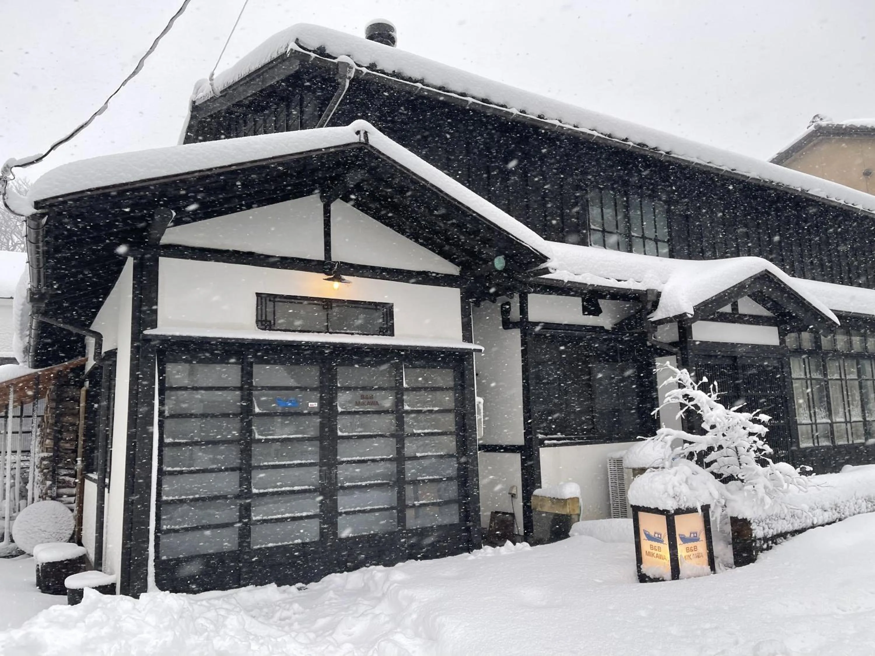 B&B MIKAWA - Kanazawa Fish Harbour