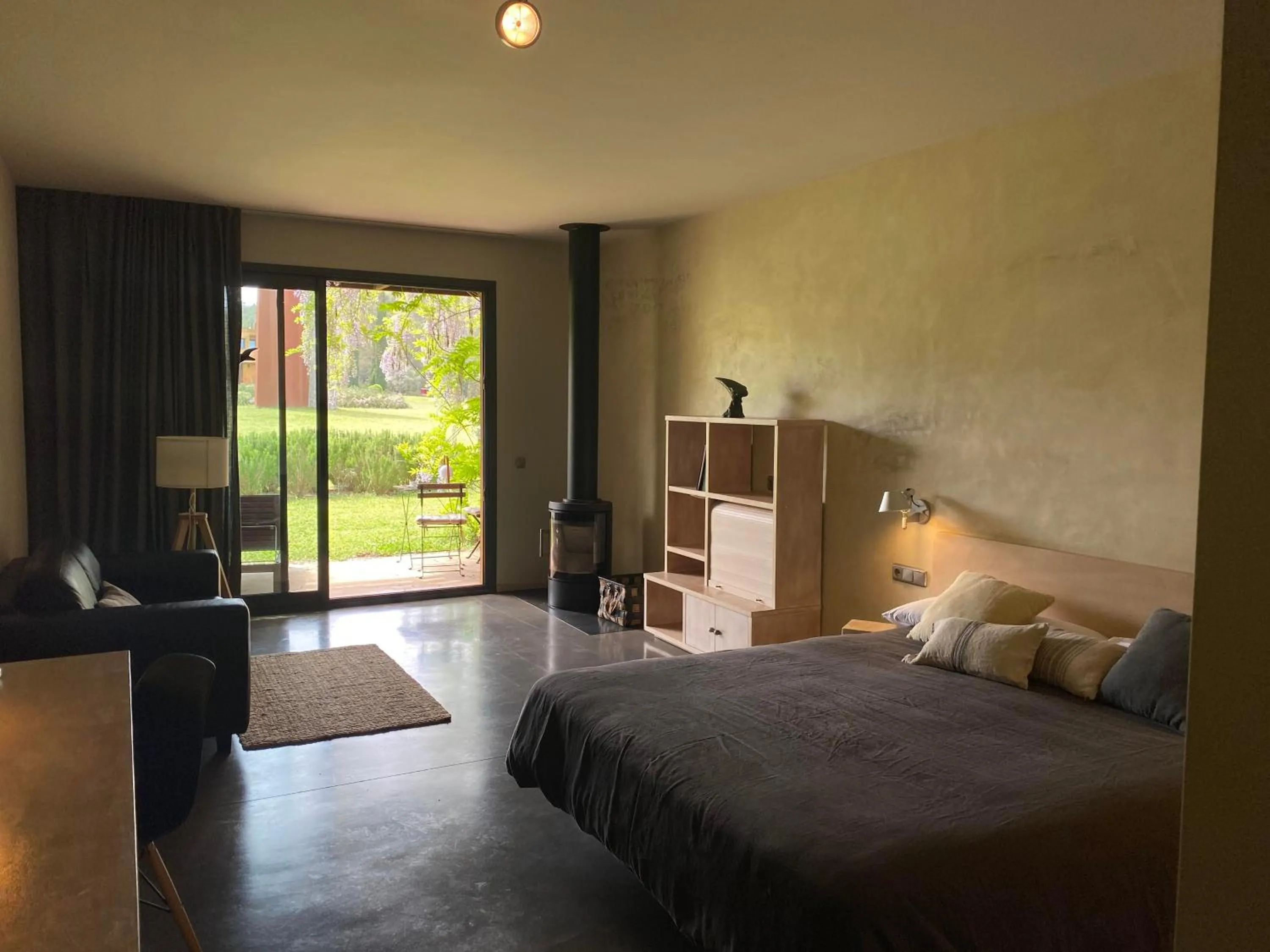 Photo of the whole room, Bed in Hotel Fundació L'Olivar