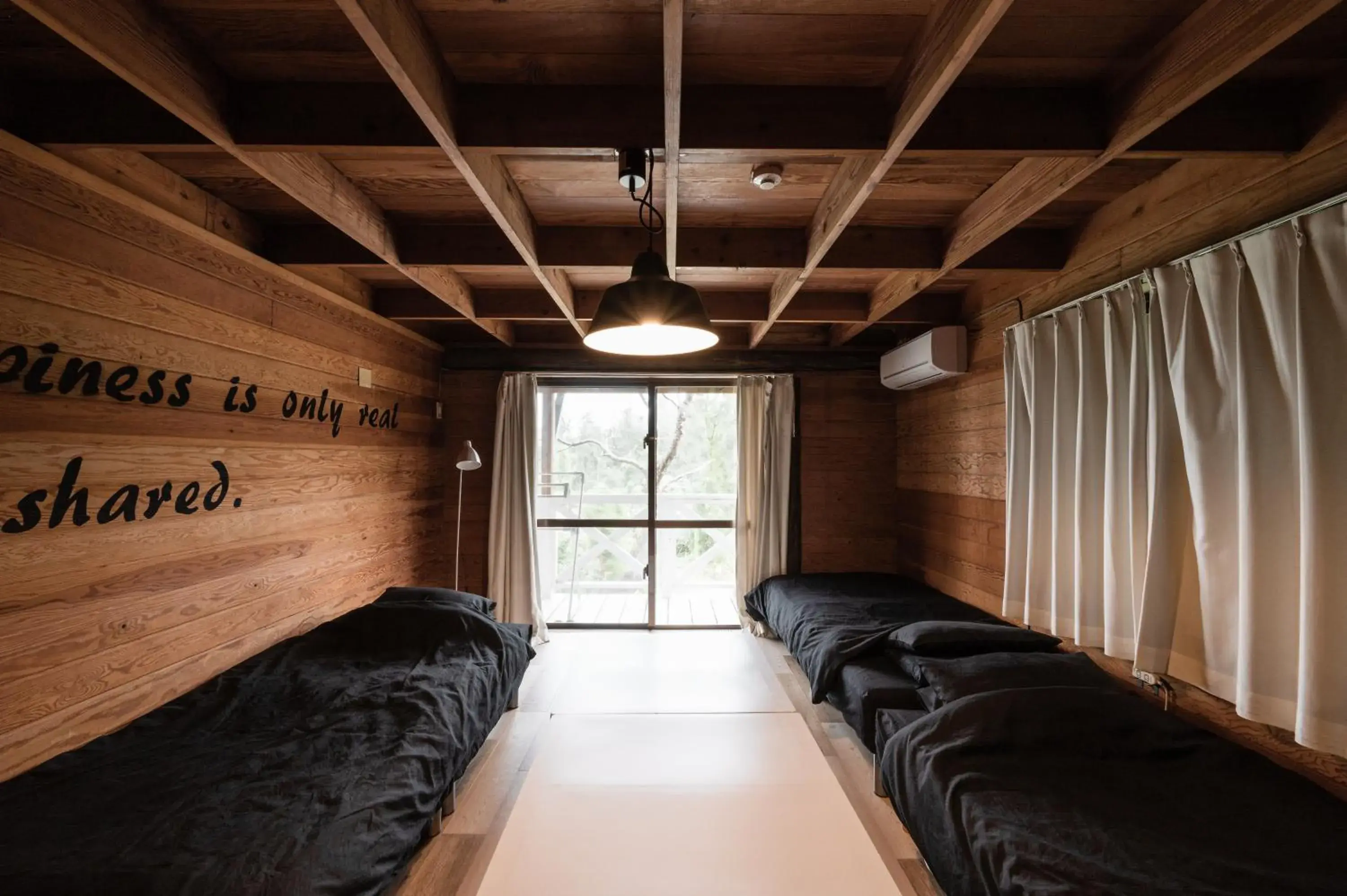 Three-Bedroom Villa in LOGIN OKINAWA -wood- Three-Bedroom Villa in LOGIN OKINAWA -wood-