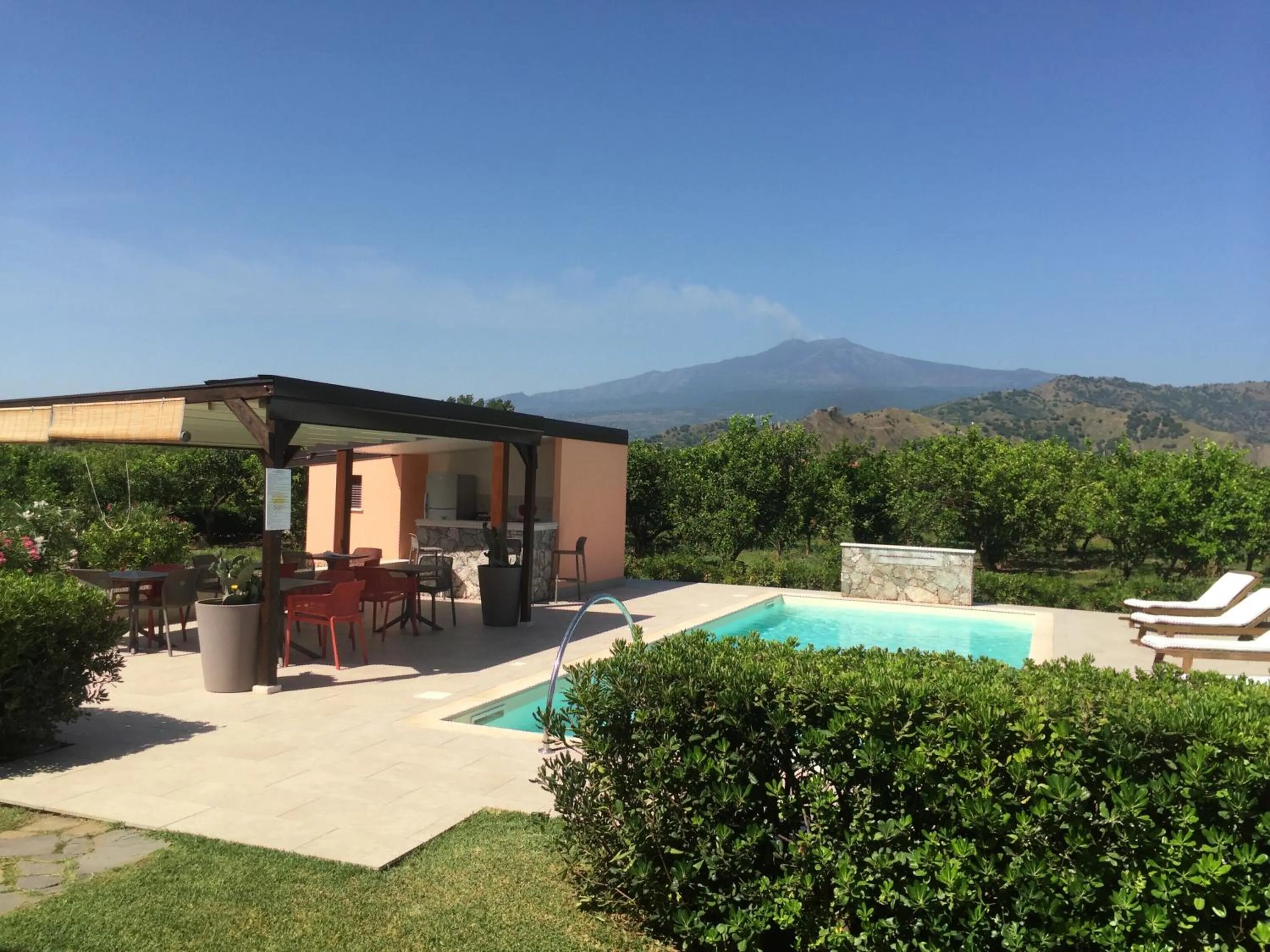 Garden view in B&B Sole